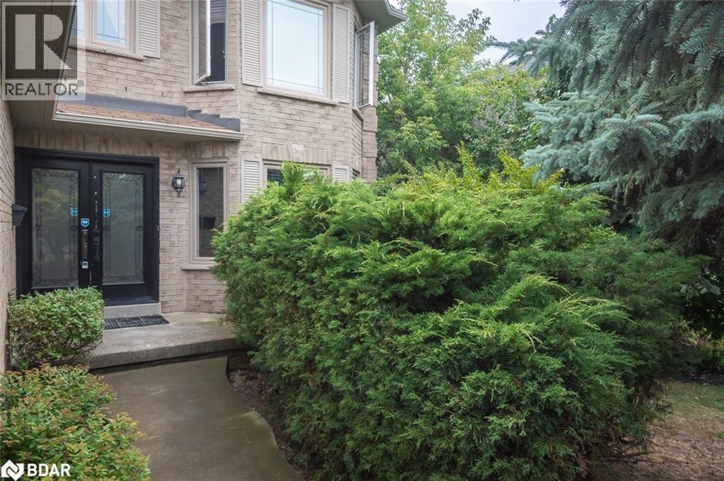 












52 RIVER OAKS Boulevard E

,
Oakville,




Ontario
L6H4C3

