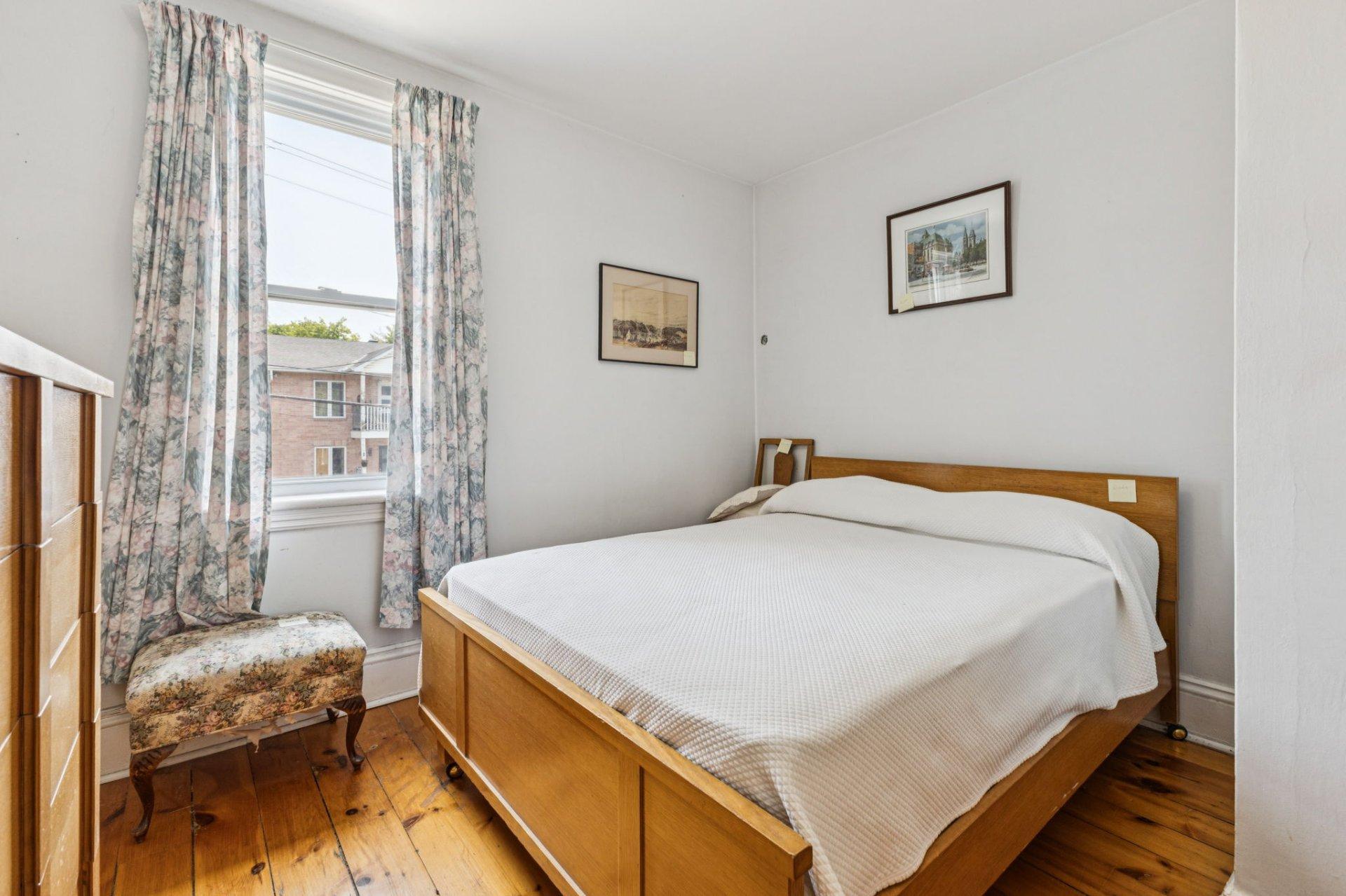 









43


Rue Broad

,
Gatineau (Aylmer),




QC
J9H4H4

