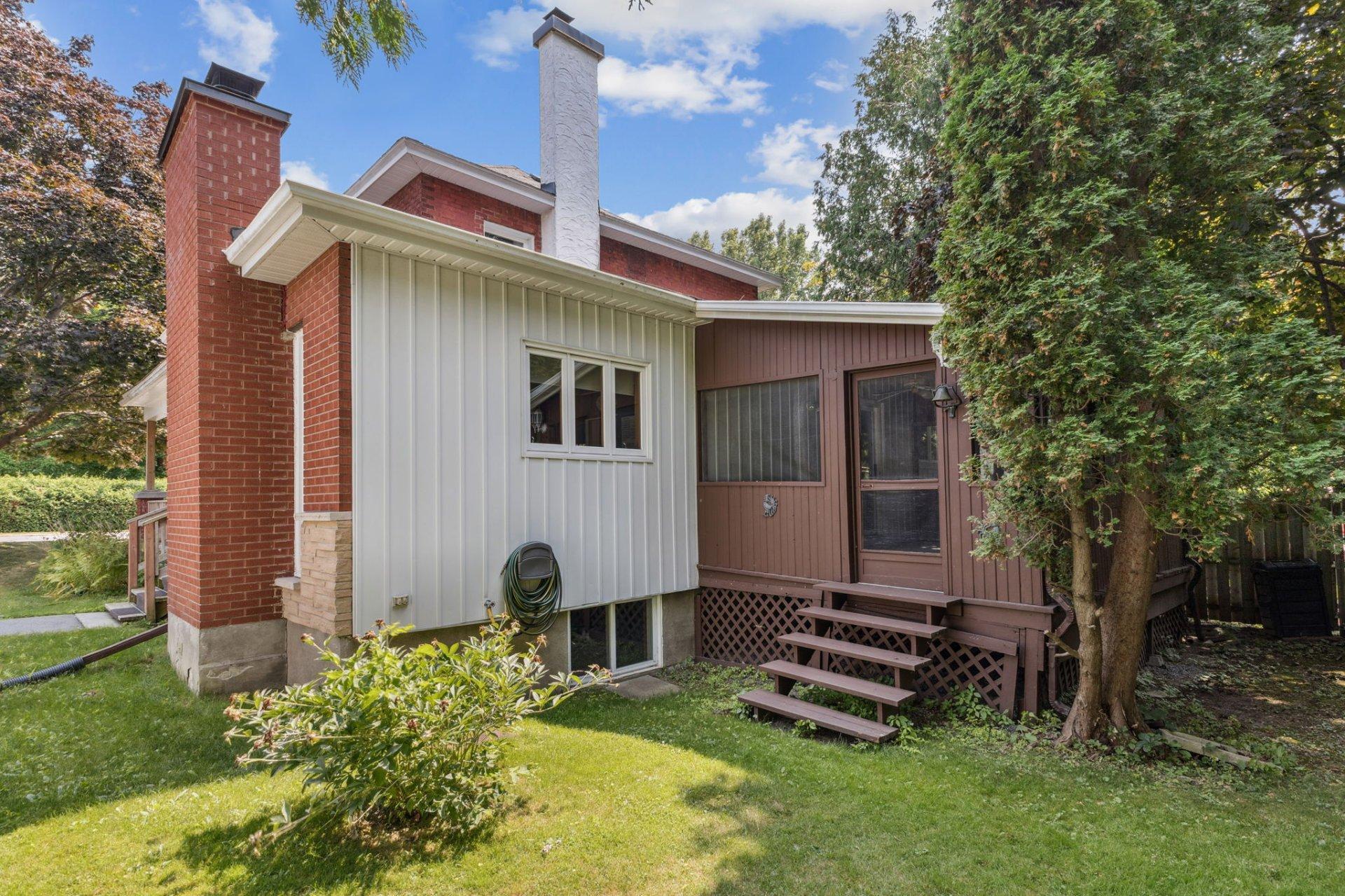 









43


Rue Broad

,
Gatineau (Aylmer),




QC
J9H4H4

