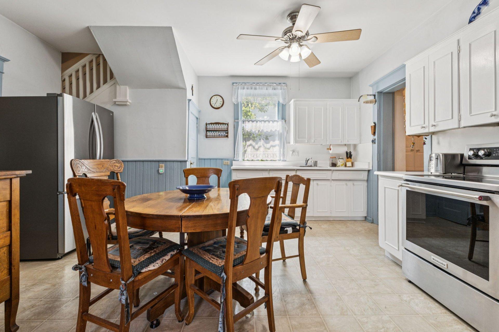 









43


Rue Broad

,
Gatineau (Aylmer),




QC
J9H4H4

