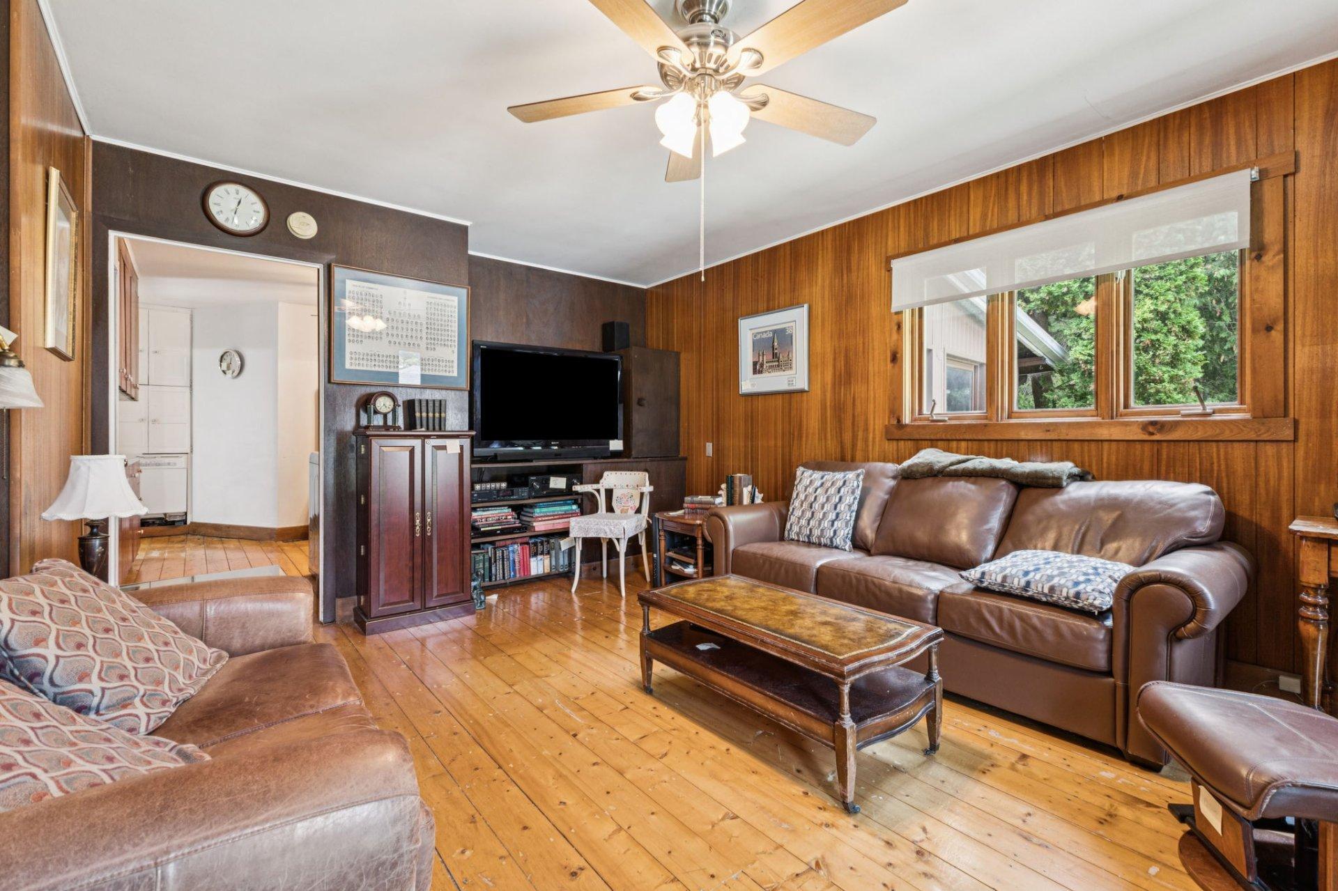 









43


Rue Broad

,
Gatineau (Aylmer),




QC
J9H4H4

