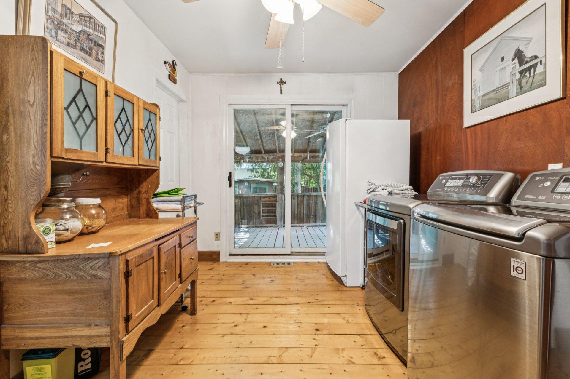 









43


Rue Broad

,
Gatineau (Aylmer),




QC
J9H4H4

