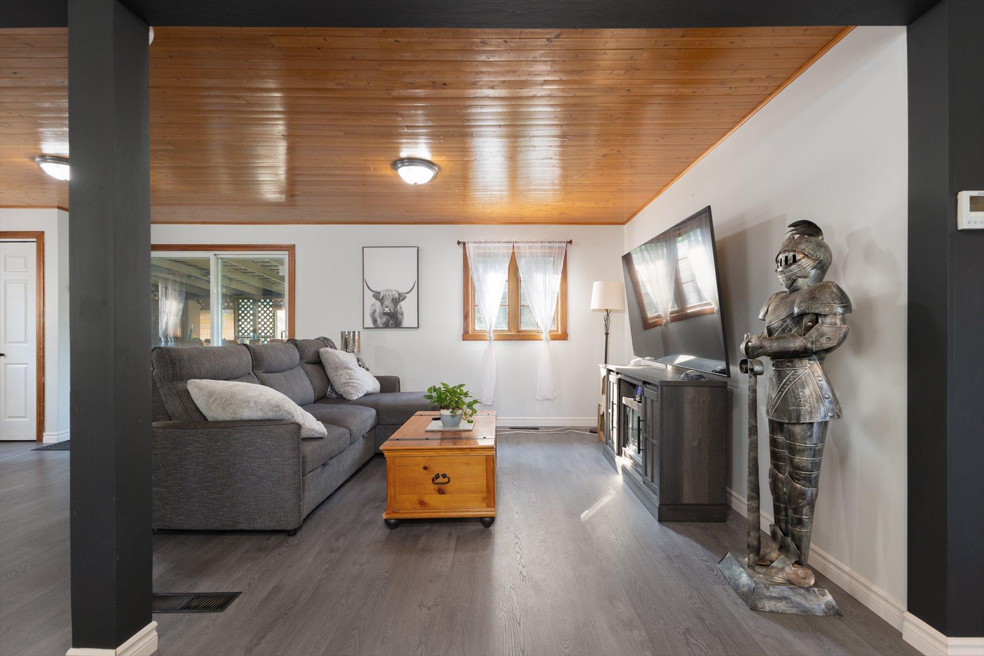 









275


Route 201

,
Coteau-du-Lac,




QC
J0P1B0

