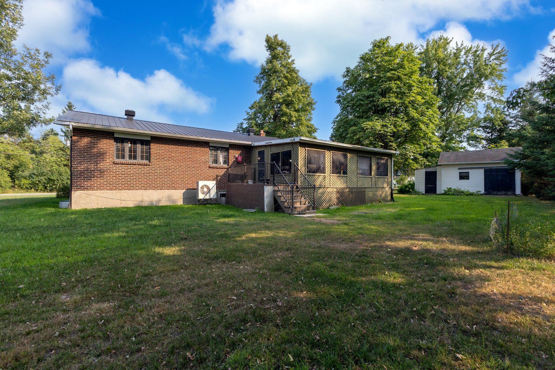 









275


Route 201

,
Coteau-du-Lac,




QC
J0P1B0

