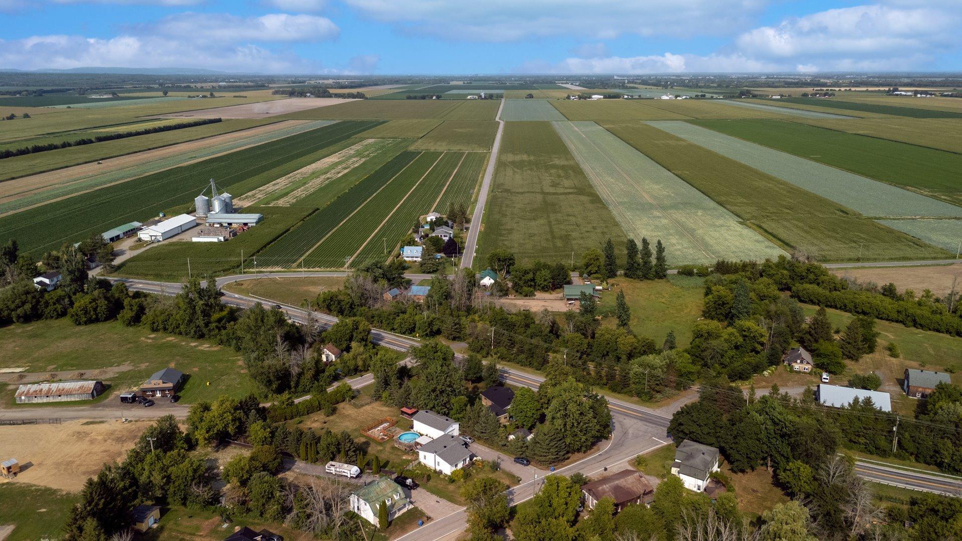 









275


Route 201

,
Coteau-du-Lac,




QC
J0P1B0

