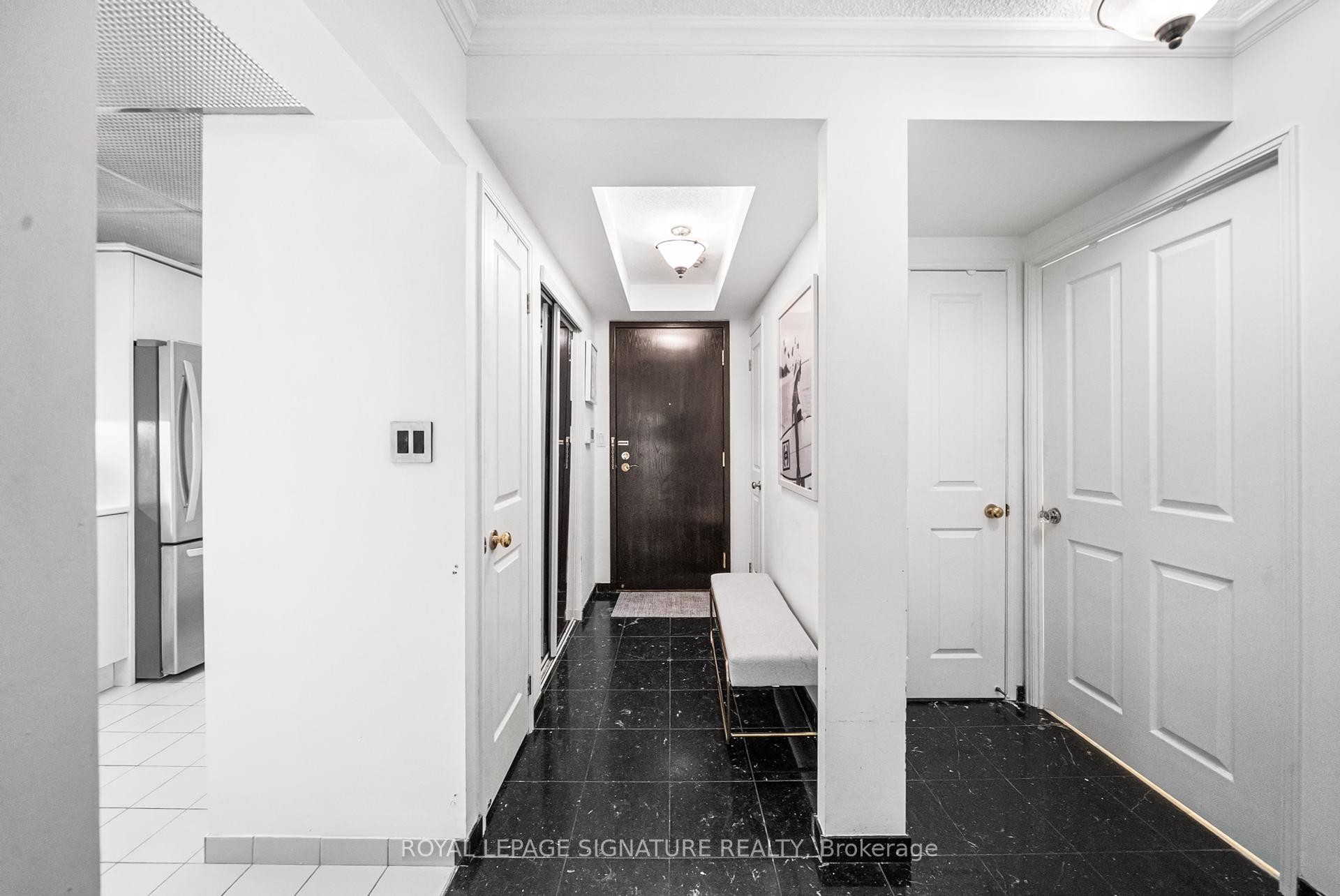 









18


Hollywood

Avenue, 206,
Toronto,




ON
M2N 6P5

