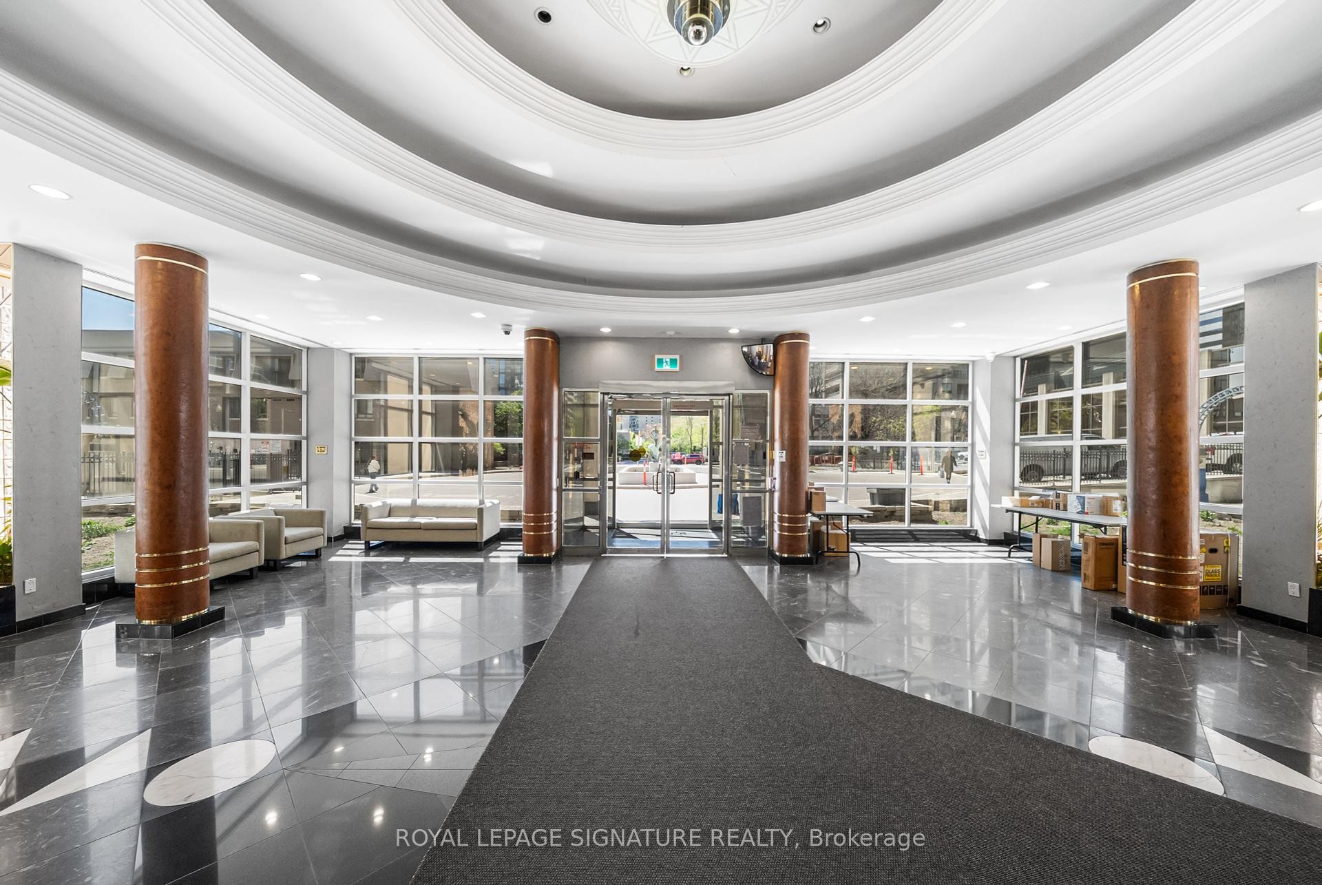 









18


Hollywood

Avenue, 206,
Toronto,




ON
M2N 6P5


