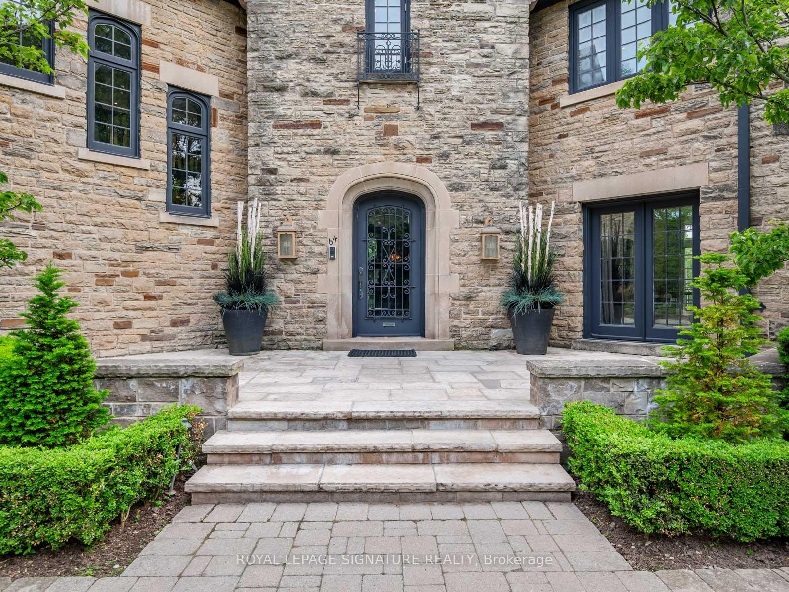 









64


Old Forest Hill

Road,
Toronto,




ON
M5P 2R2

