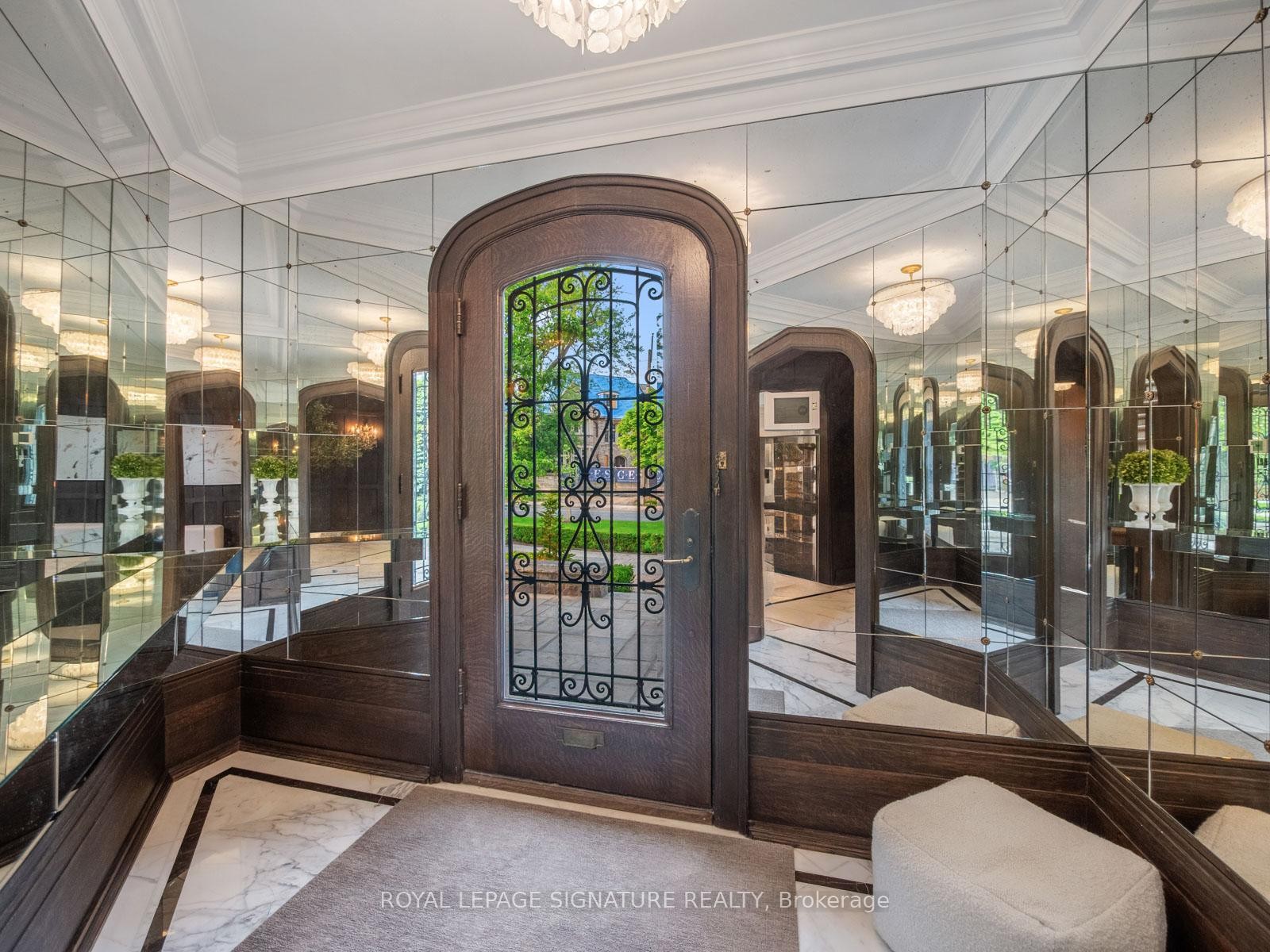 









64


Old Forest Hill

Road,
Toronto,




ON
M5P 2R2

