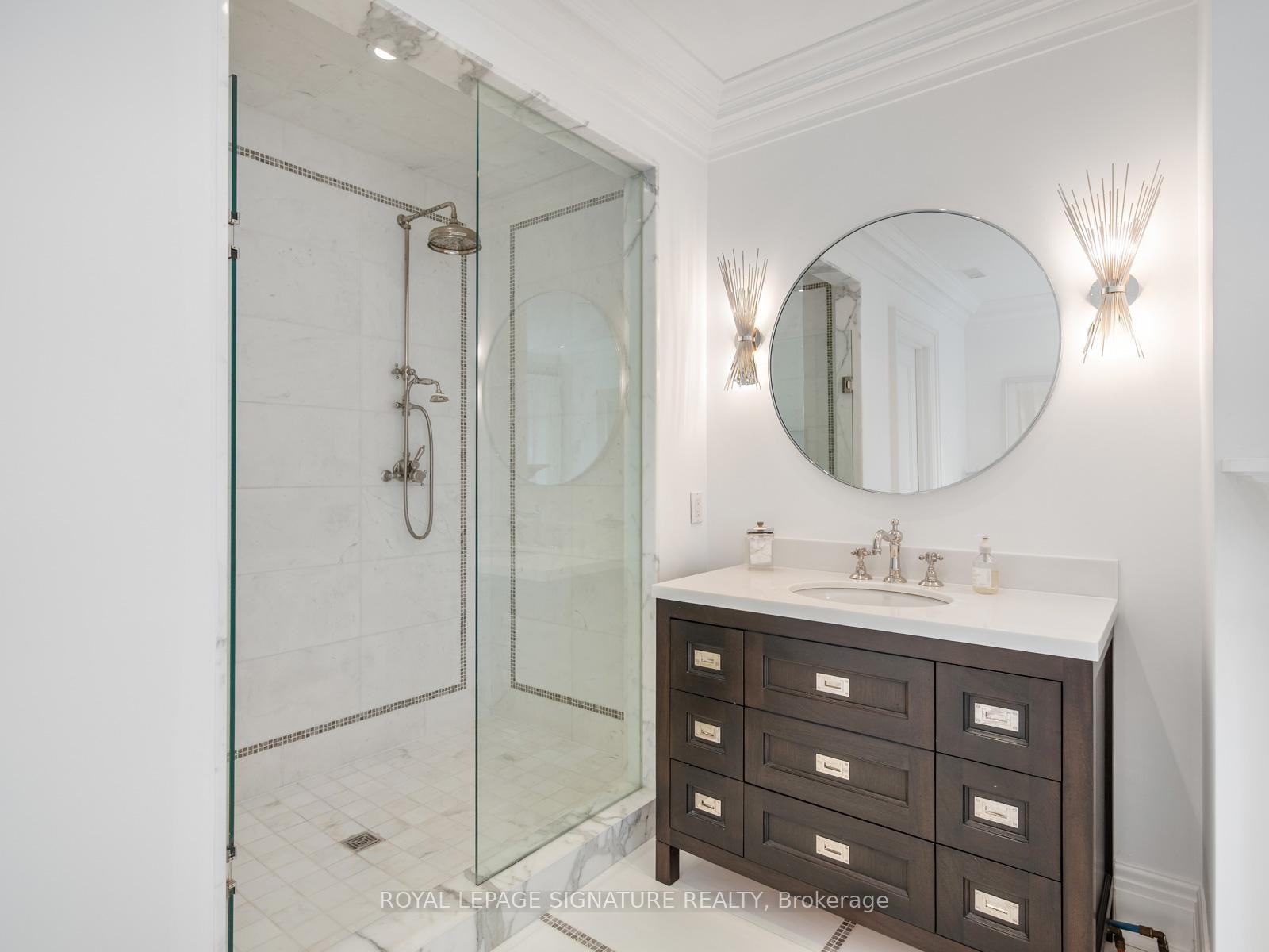 









64


Old Forest Hill

Road,
Toronto,




ON
M5P 2R2

