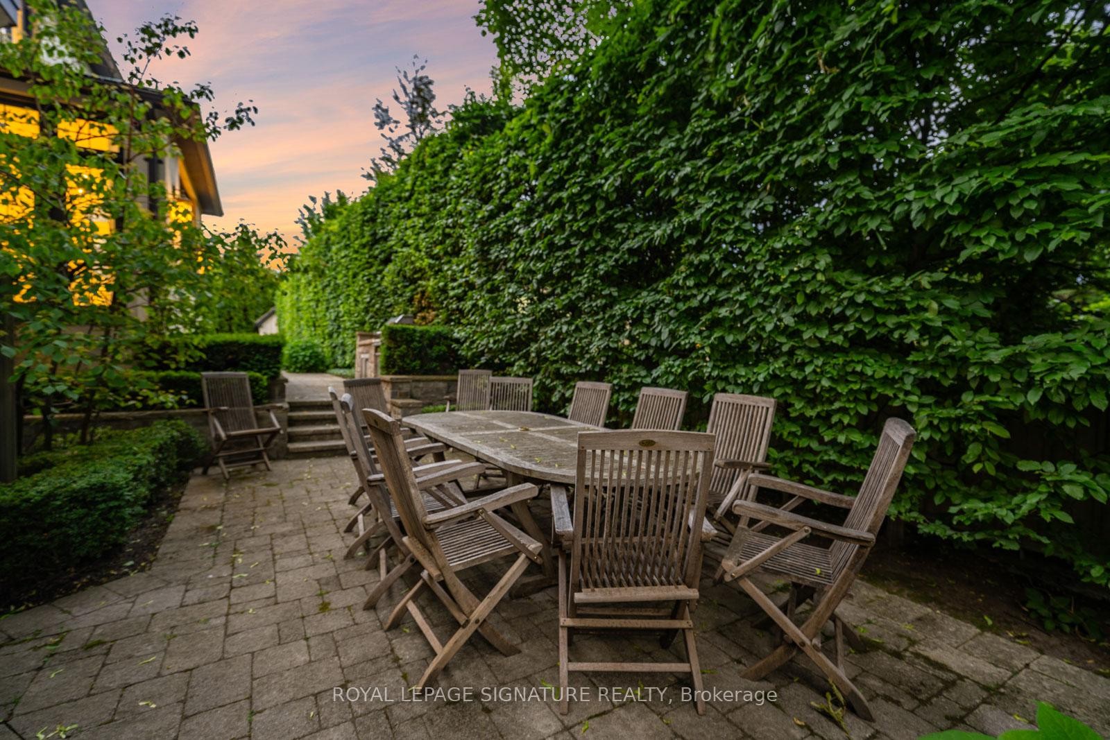









64


Old Forest Hill

Road,
Toronto,




ON
M5P 2R2

