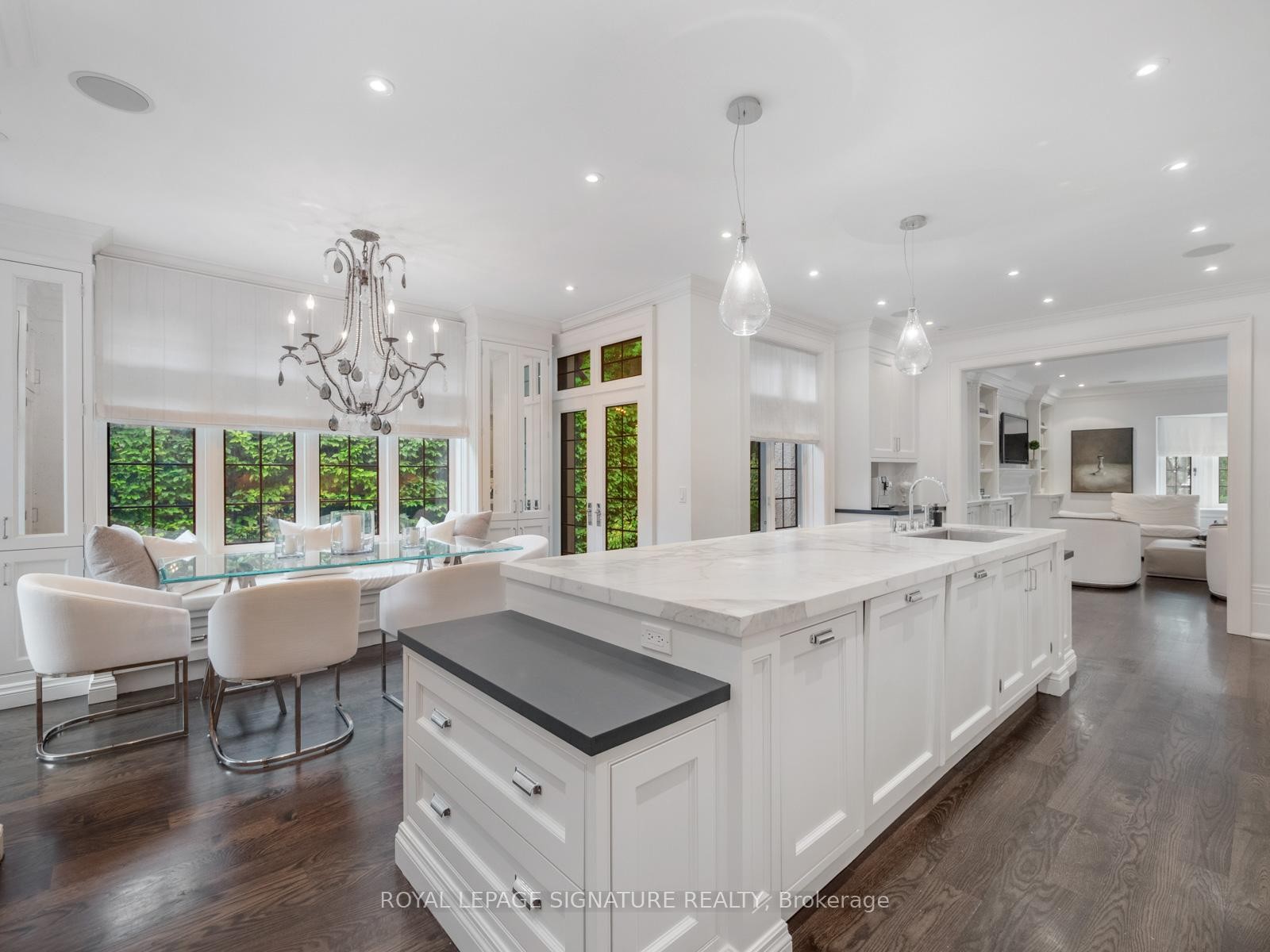 









64


Old Forest Hill

Road,
Toronto,




ON
M5P 2R2

