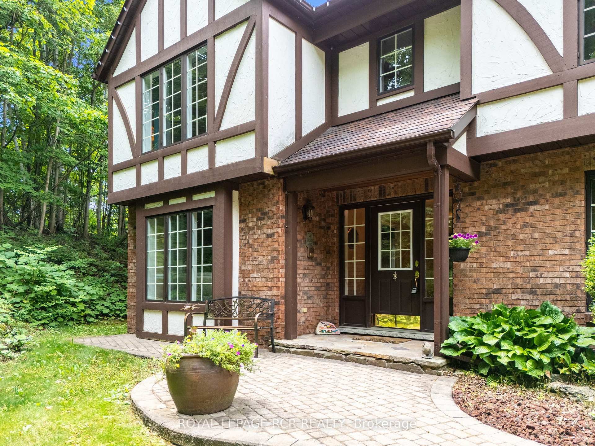 









832


Boston Mills

Road,
Caledon,




ON
L7C 0L7


