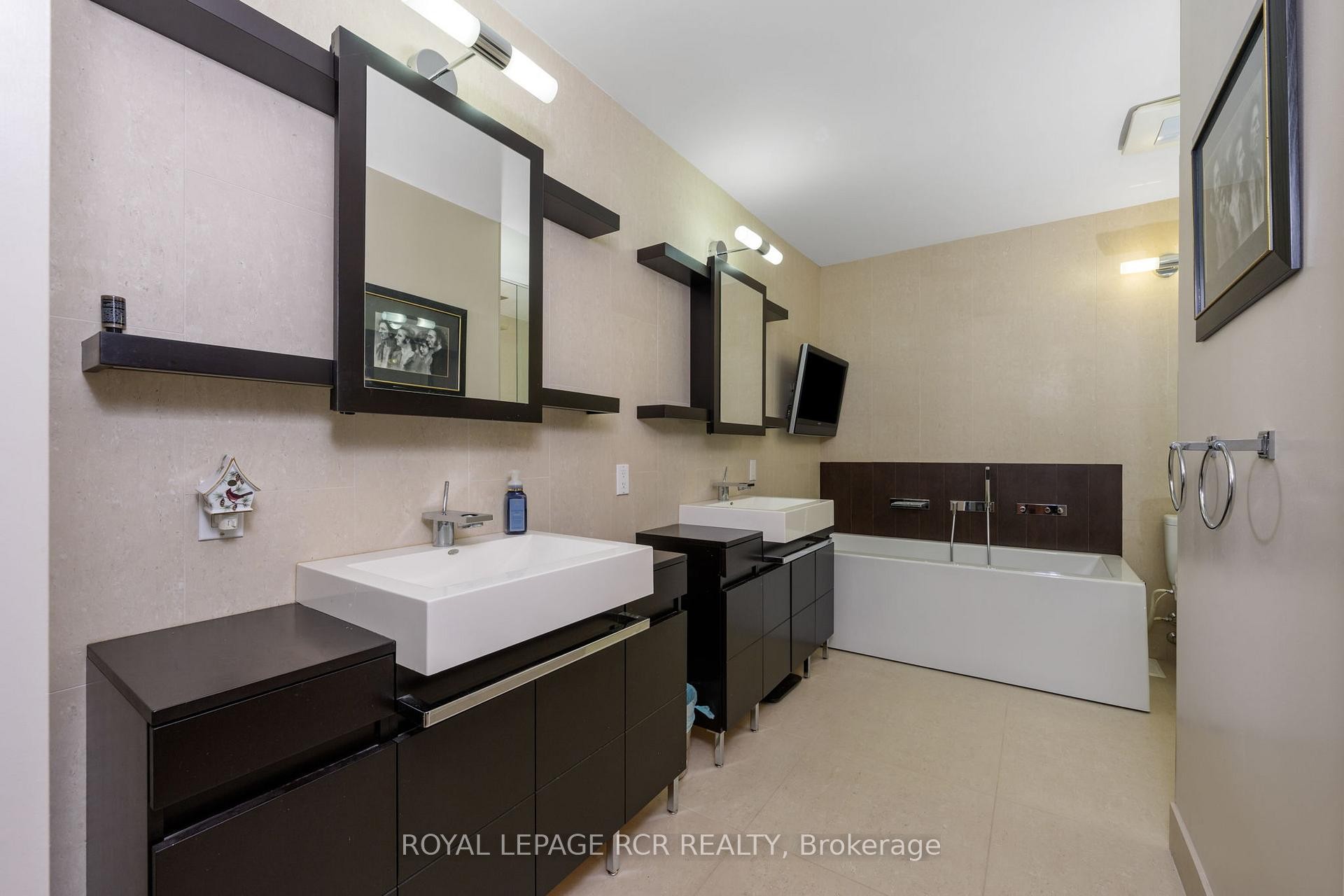 









832


Boston Mills

Road,
Caledon,




ON
L7C 0L7

