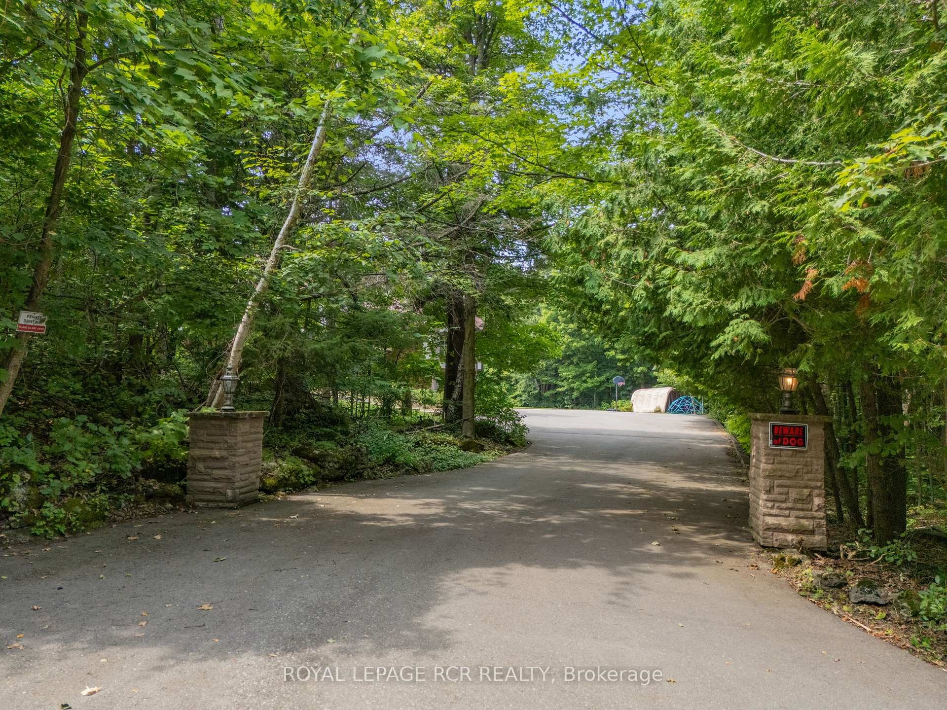 









832


Boston Mills

Road,
Caledon,




ON
L7C 0L7


