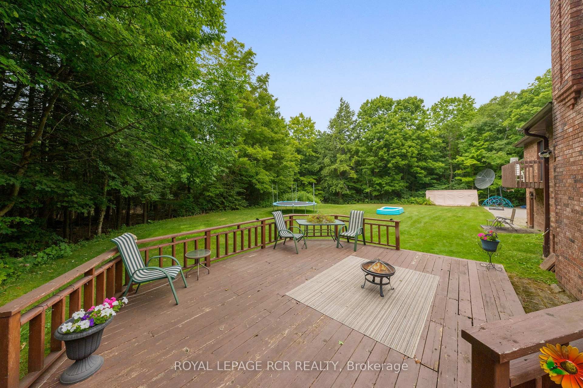 









832


Boston Mills

Road,
Caledon,




ON
L7C 0L7

