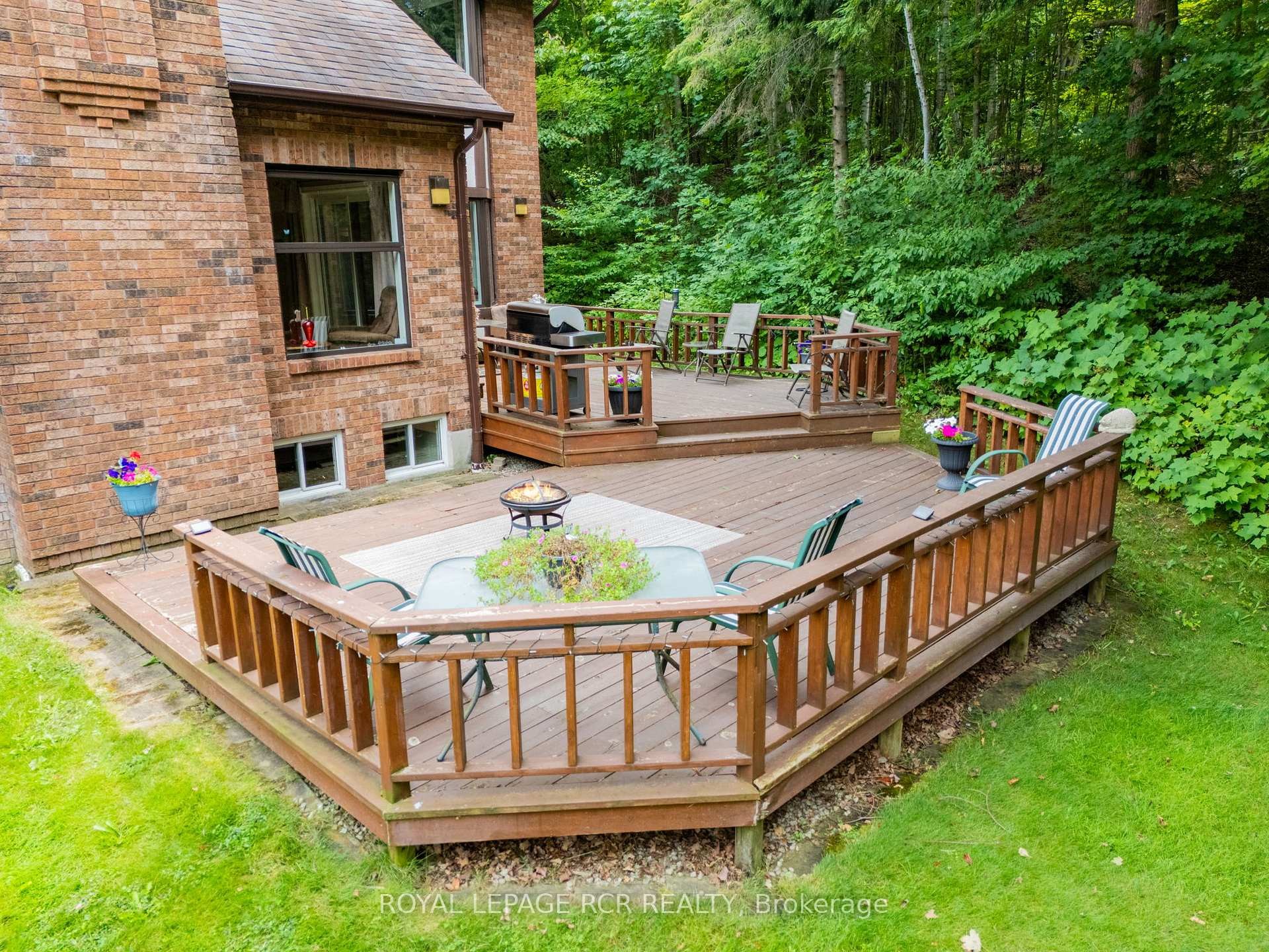 









832


Boston Mills

Road,
Caledon,




ON
L7C 0L7

