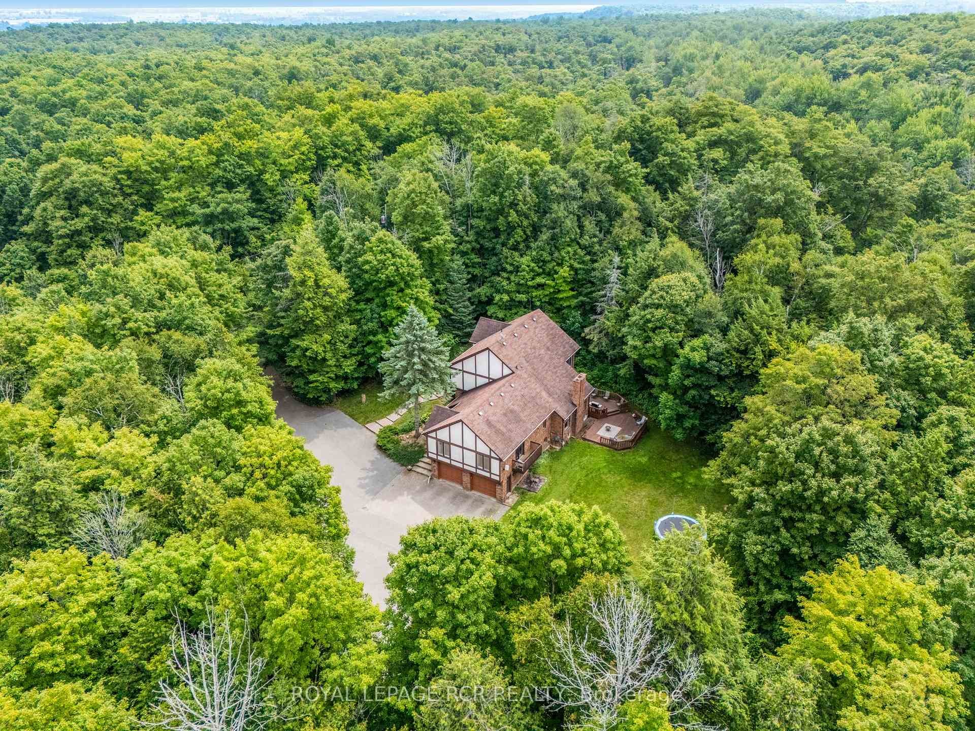 









832


Boston Mills

Road,
Caledon,




ON
L7C 0L7

