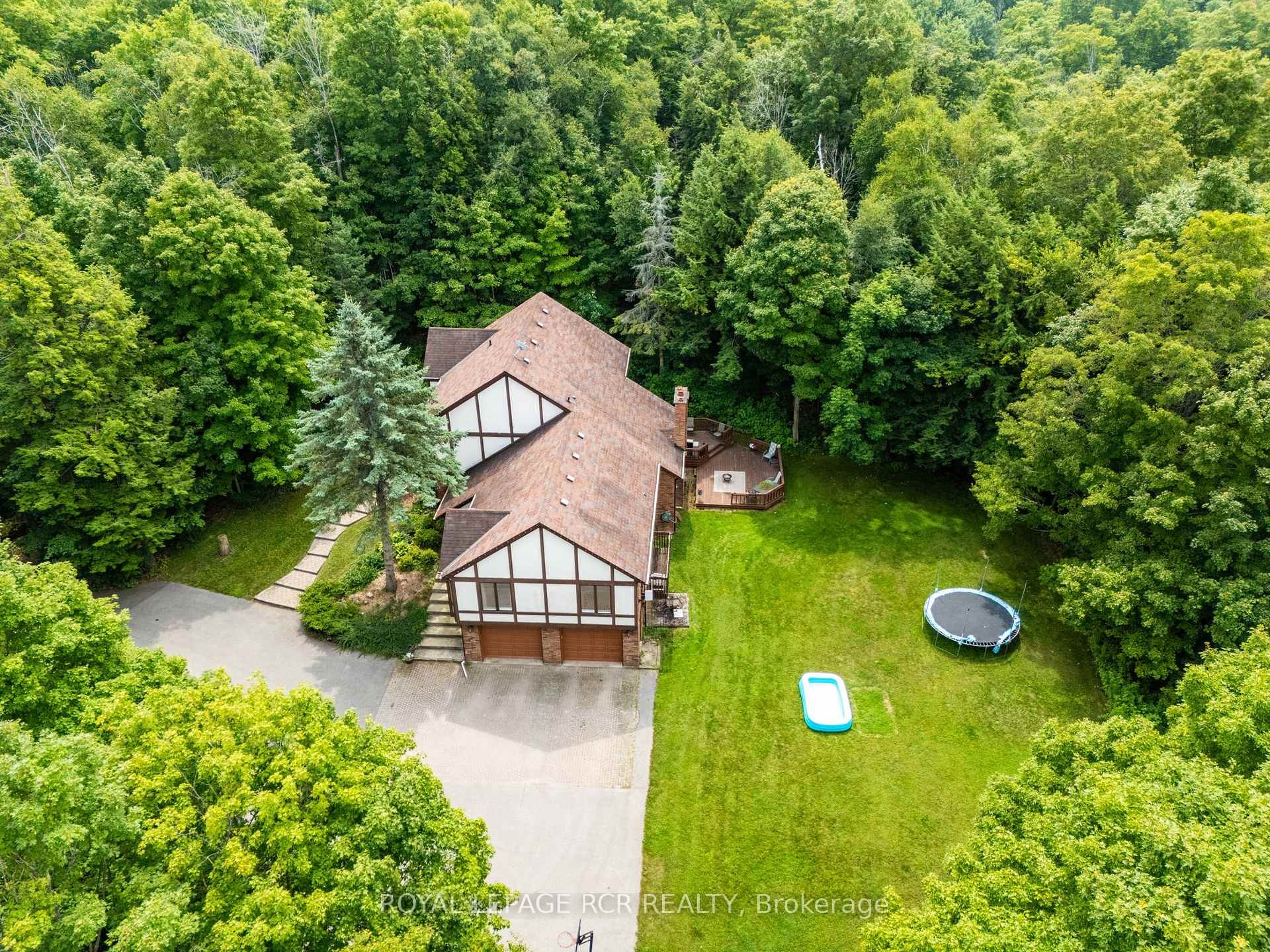 









832


Boston Mills

Road,
Caledon,




ON
L7C 0L7

