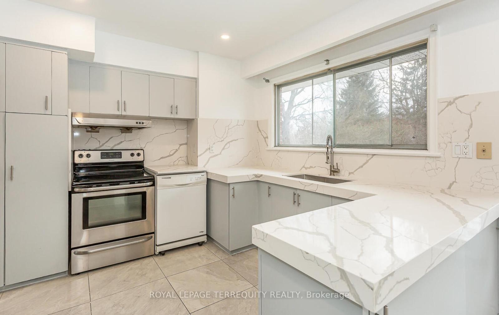 









412


Winston Churchill

Boulevard,
Oakville,




ON
L6J 7X2

