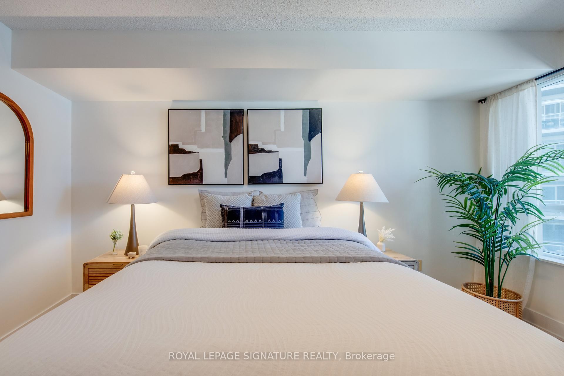 









20


Blue Jays

Way, 1401,
Toronto,




ON
M5V 3W6

