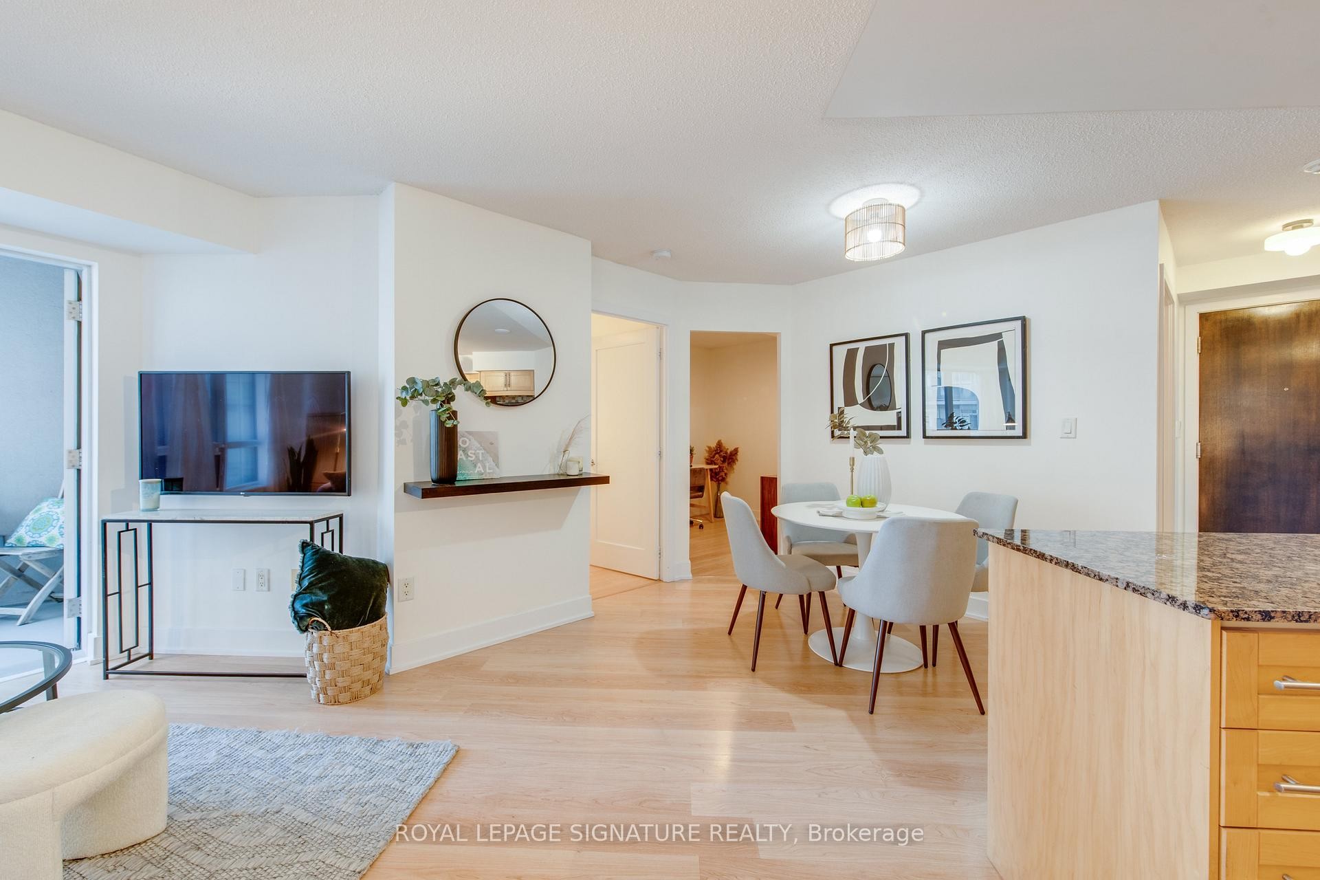 









20


Blue Jays

Way, 1401,
Toronto,




ON
M5V 3W6

