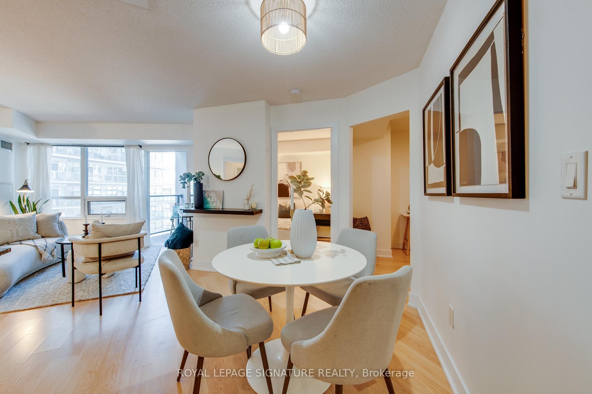 









20


Blue Jays

Way, 1401,
Toronto,




ON
M5V 3W6

