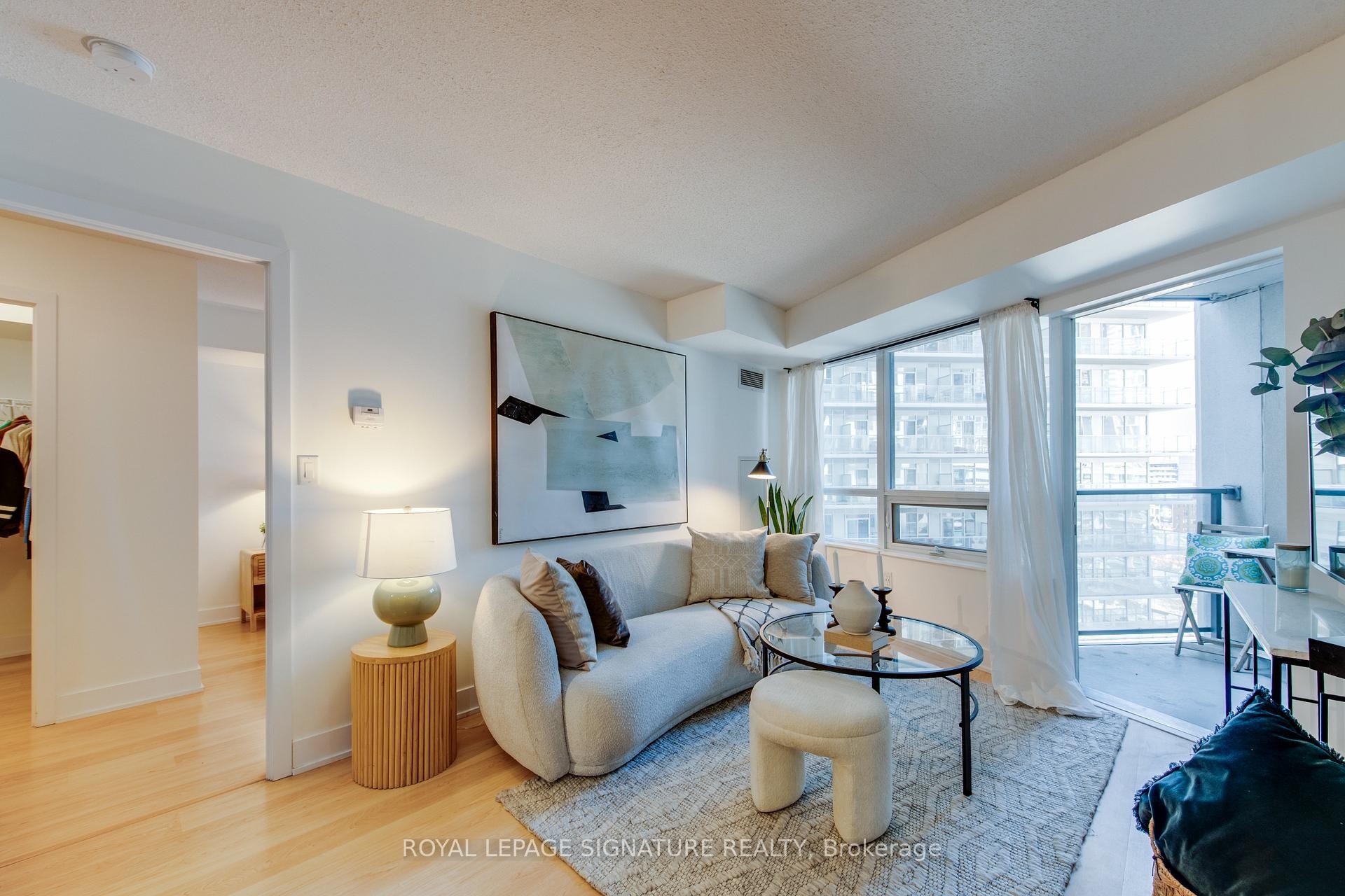 









20


Blue Jays

Way, 1401,
Toronto,




ON
M5V 3W6

