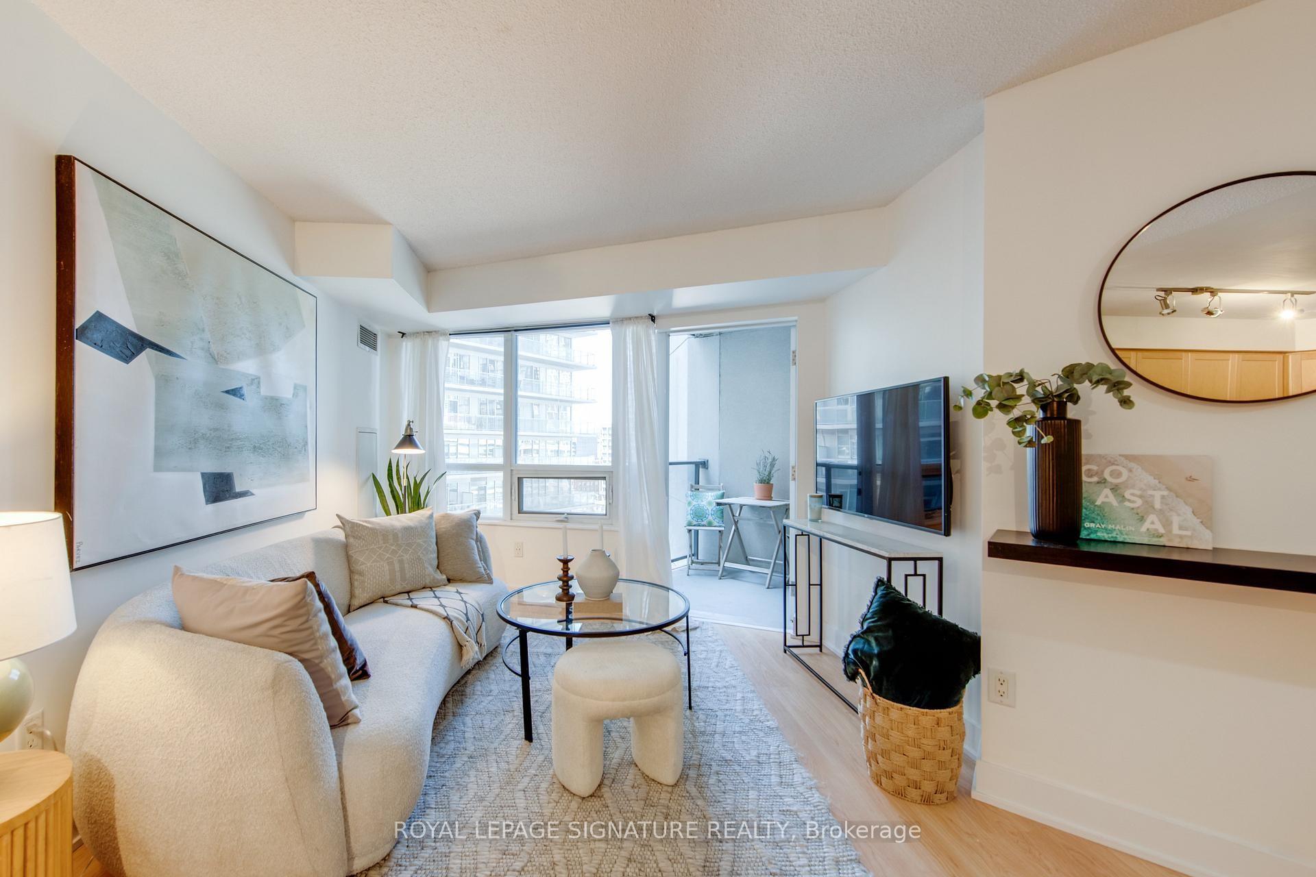 









20


Blue Jays

Way, 1401,
Toronto,




ON
M5V 3W6

