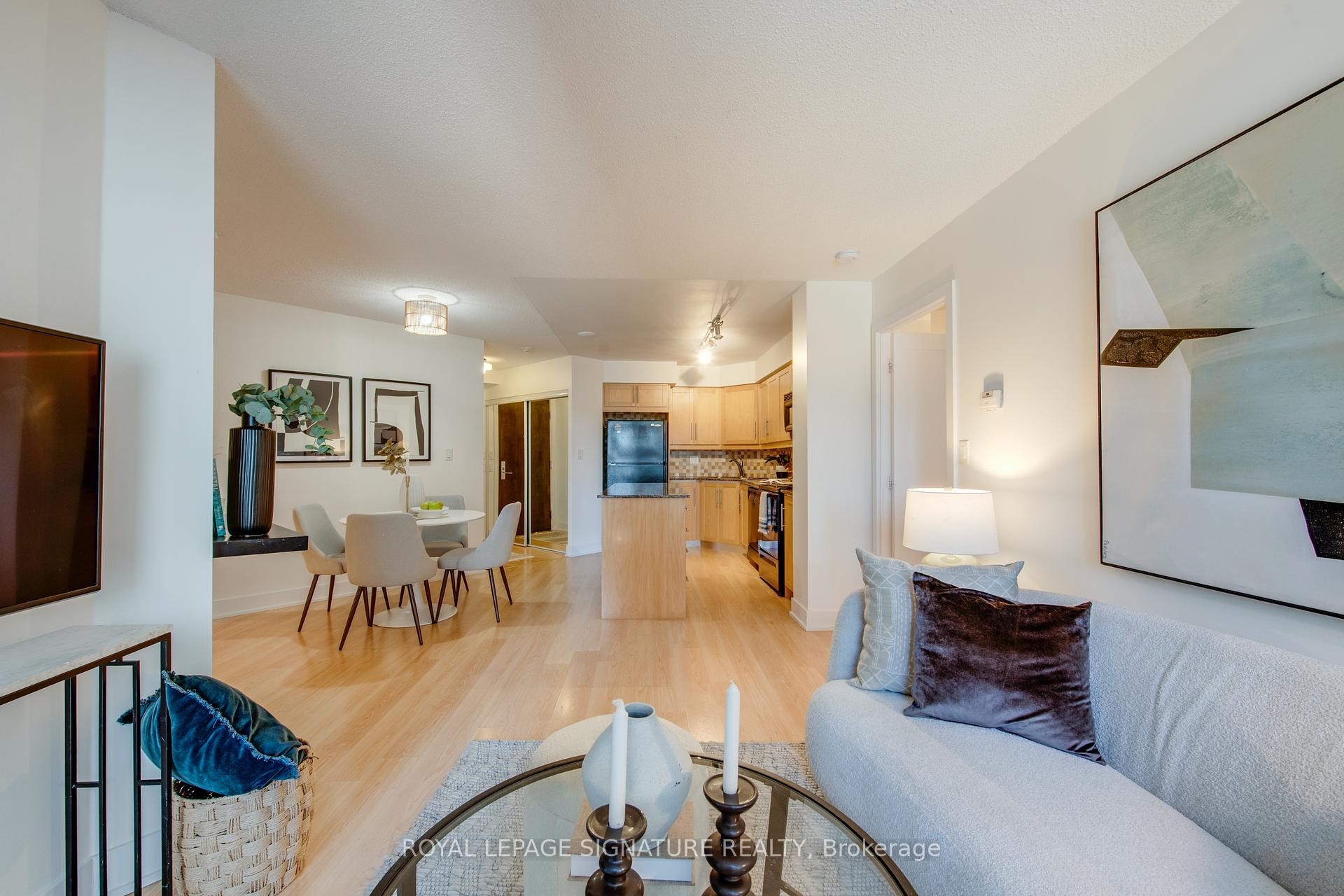 









20


Blue Jays

Way, 1401,
Toronto,




ON
M5V 3W6

