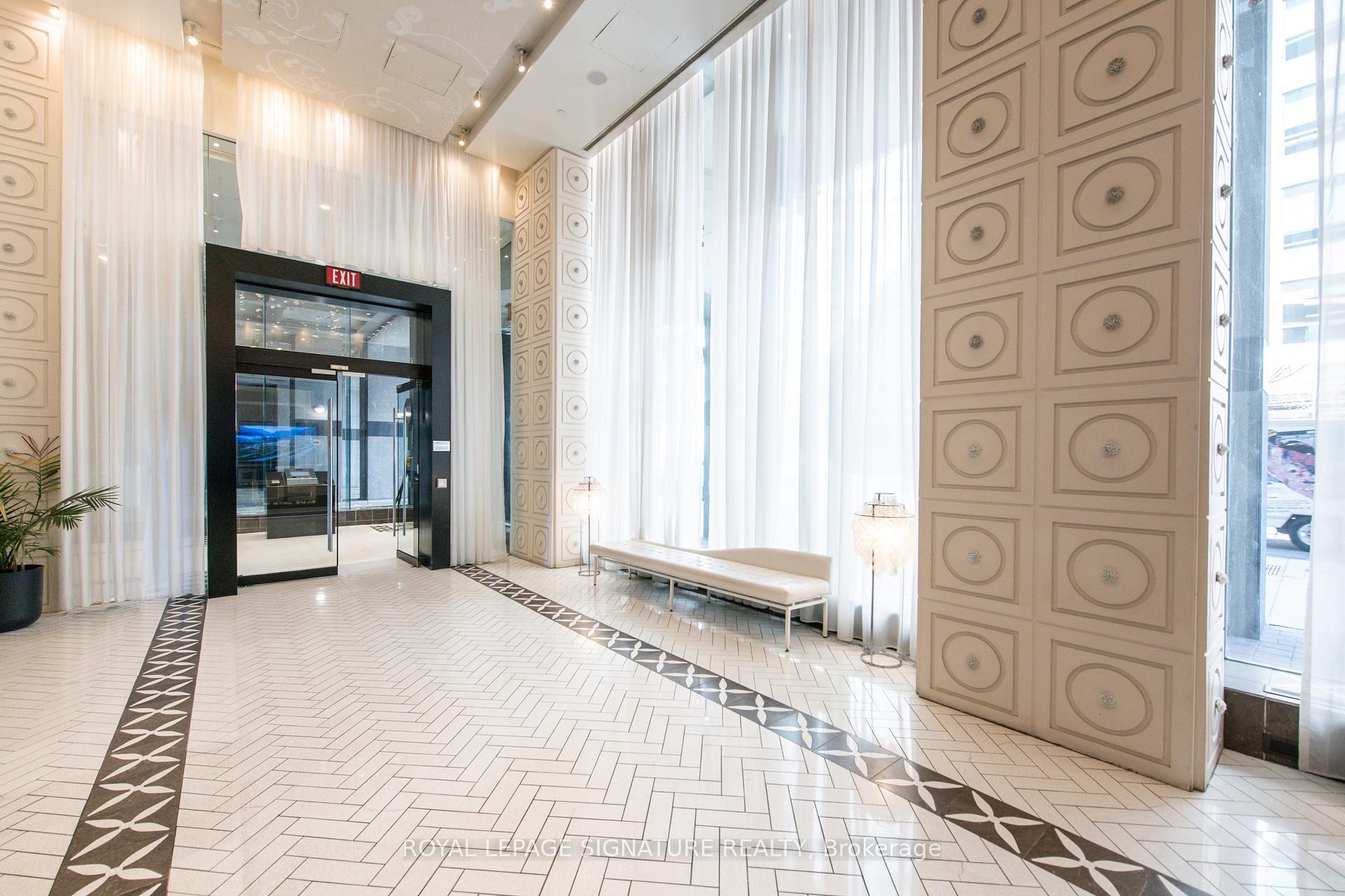 









20


Blue Jays

Way, 1401,
Toronto,




ON
M5V 3W6


