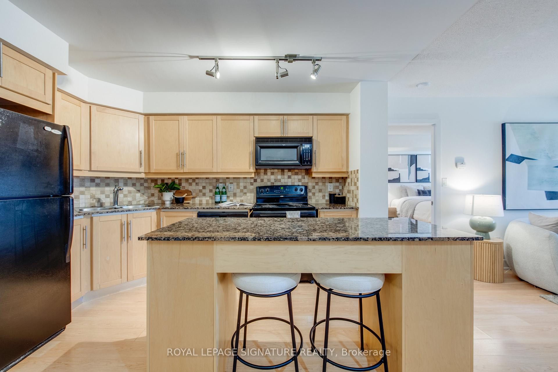 









20


Blue Jays

Way, 1401,
Toronto,




ON
M5V 3W6

