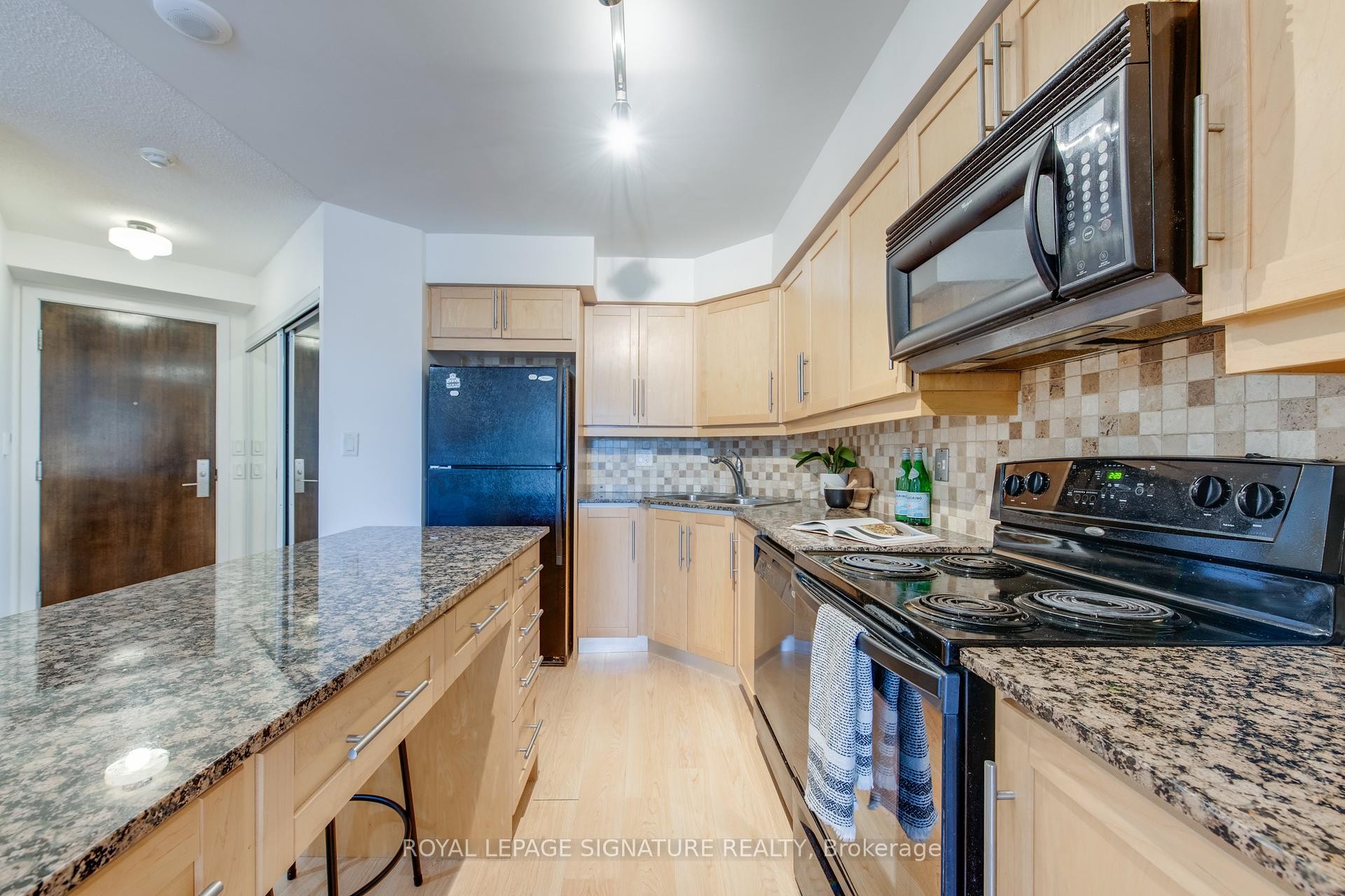 









20


Blue Jays

Way, 1401,
Toronto,




ON
M5V 3W6

