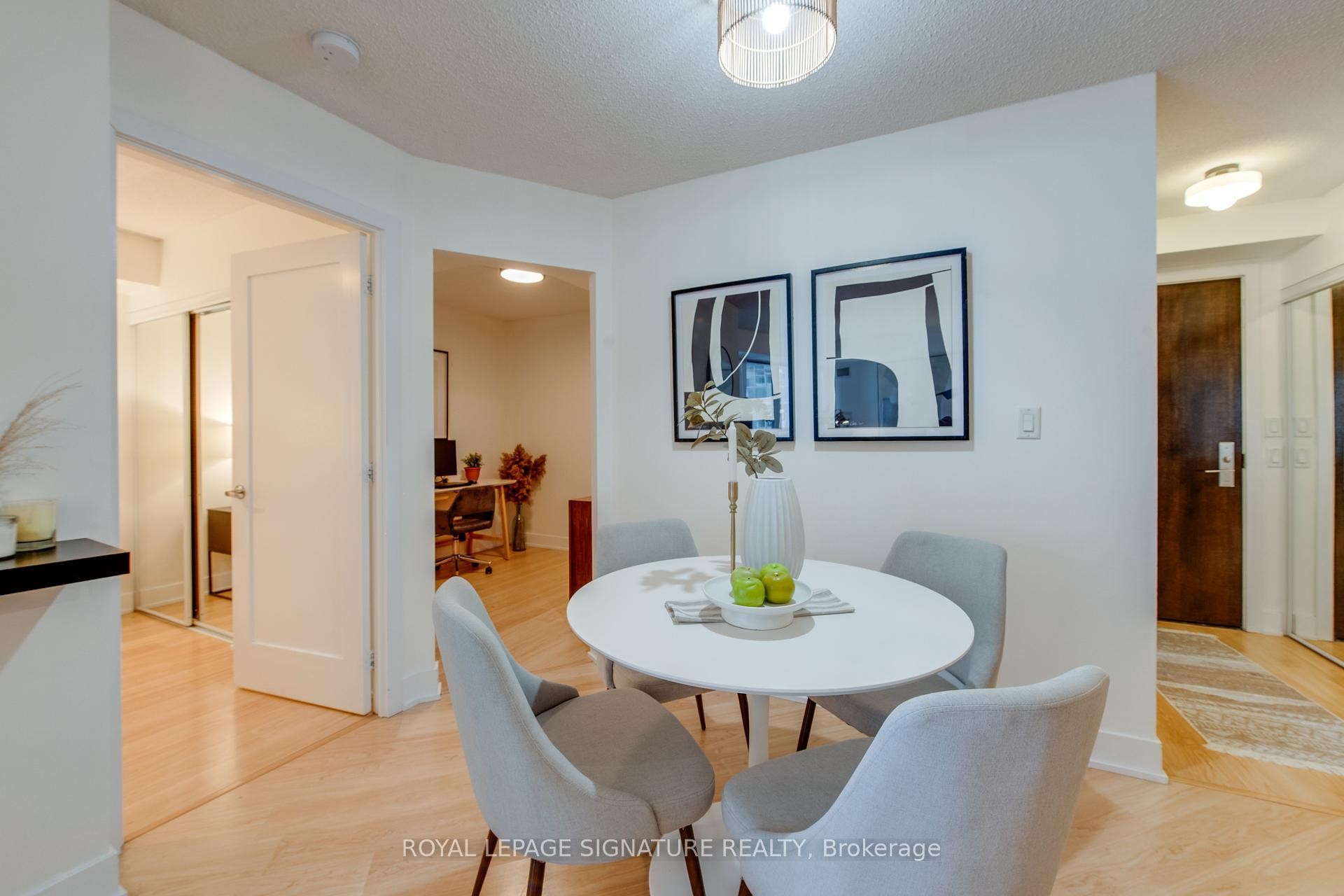 









20


Blue Jays

Way, 1401,
Toronto,




ON
M5V 3W6


