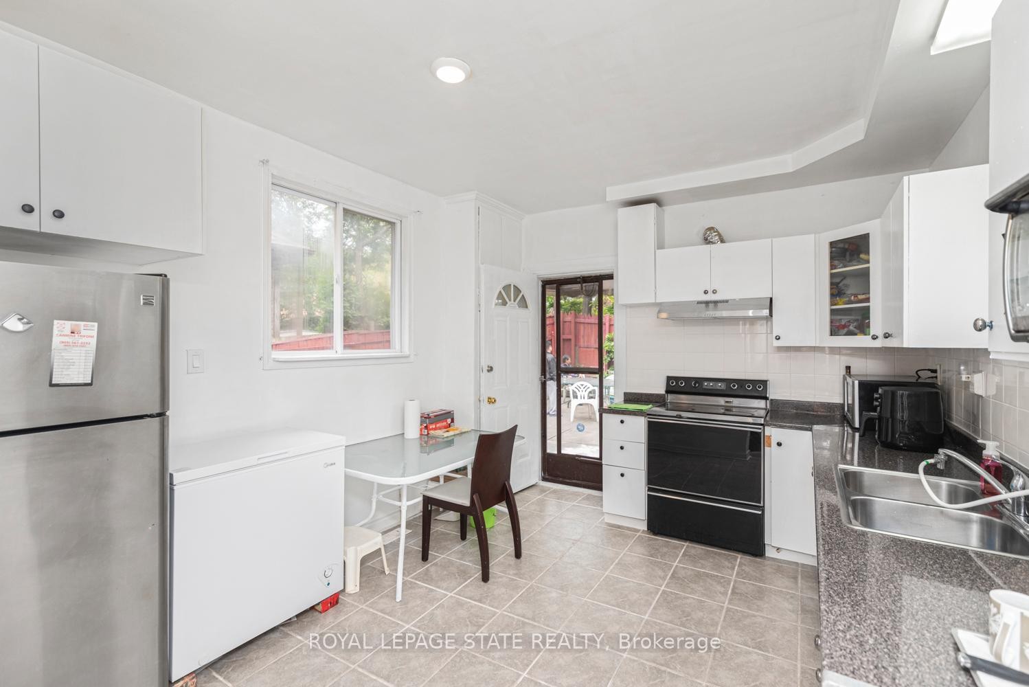









47


Clyde

Street,
Hamilton,




ON
L8L 5R5

