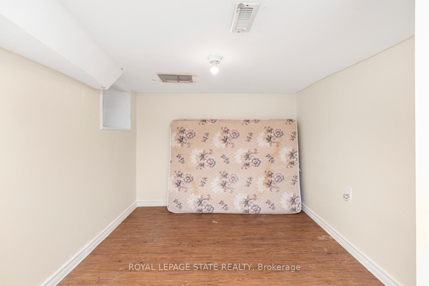 









47


Clyde

Street,
Hamilton,




ON
L8L 5R5

