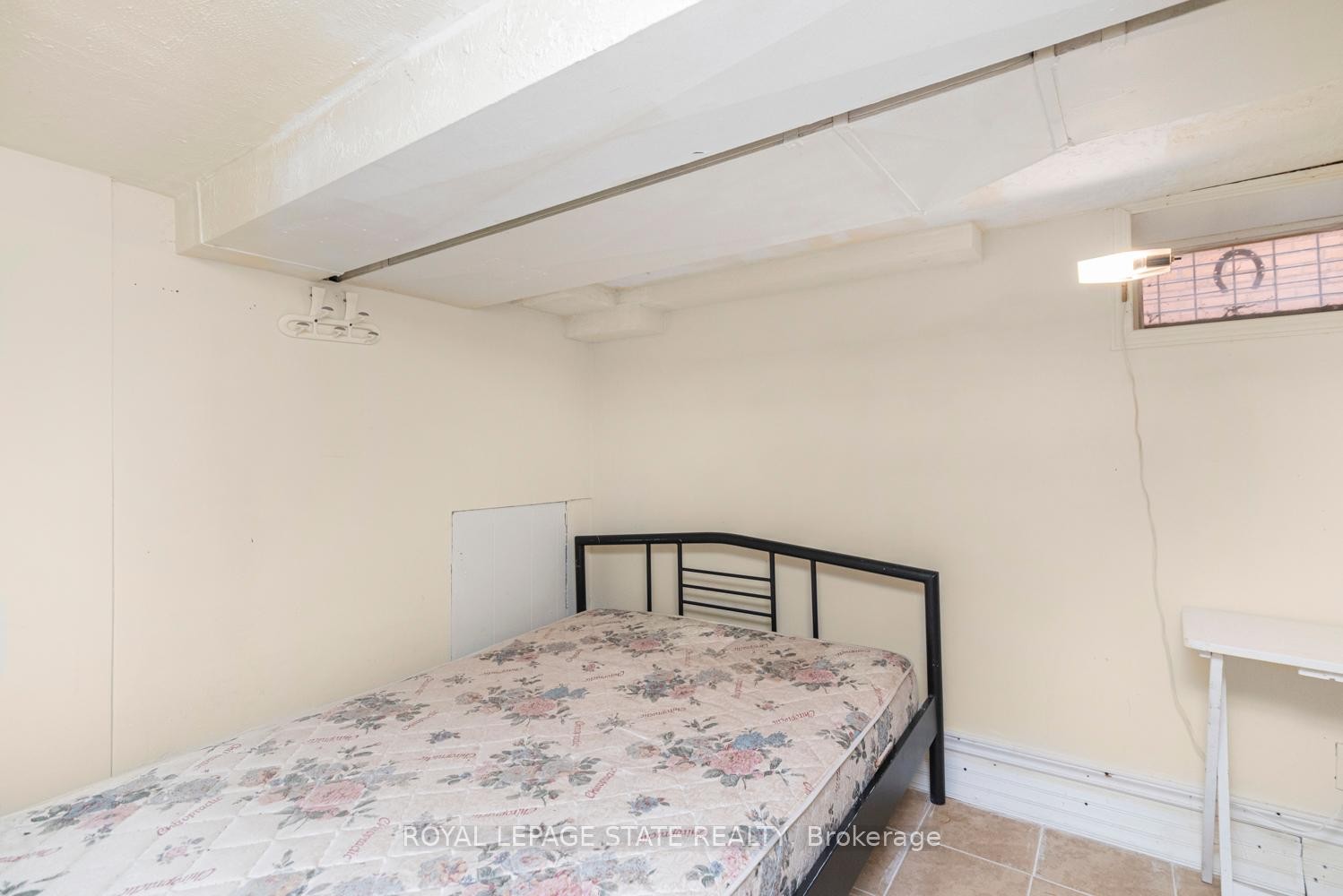 









47


Clyde

Street,
Hamilton,




ON
L8L 5R5

