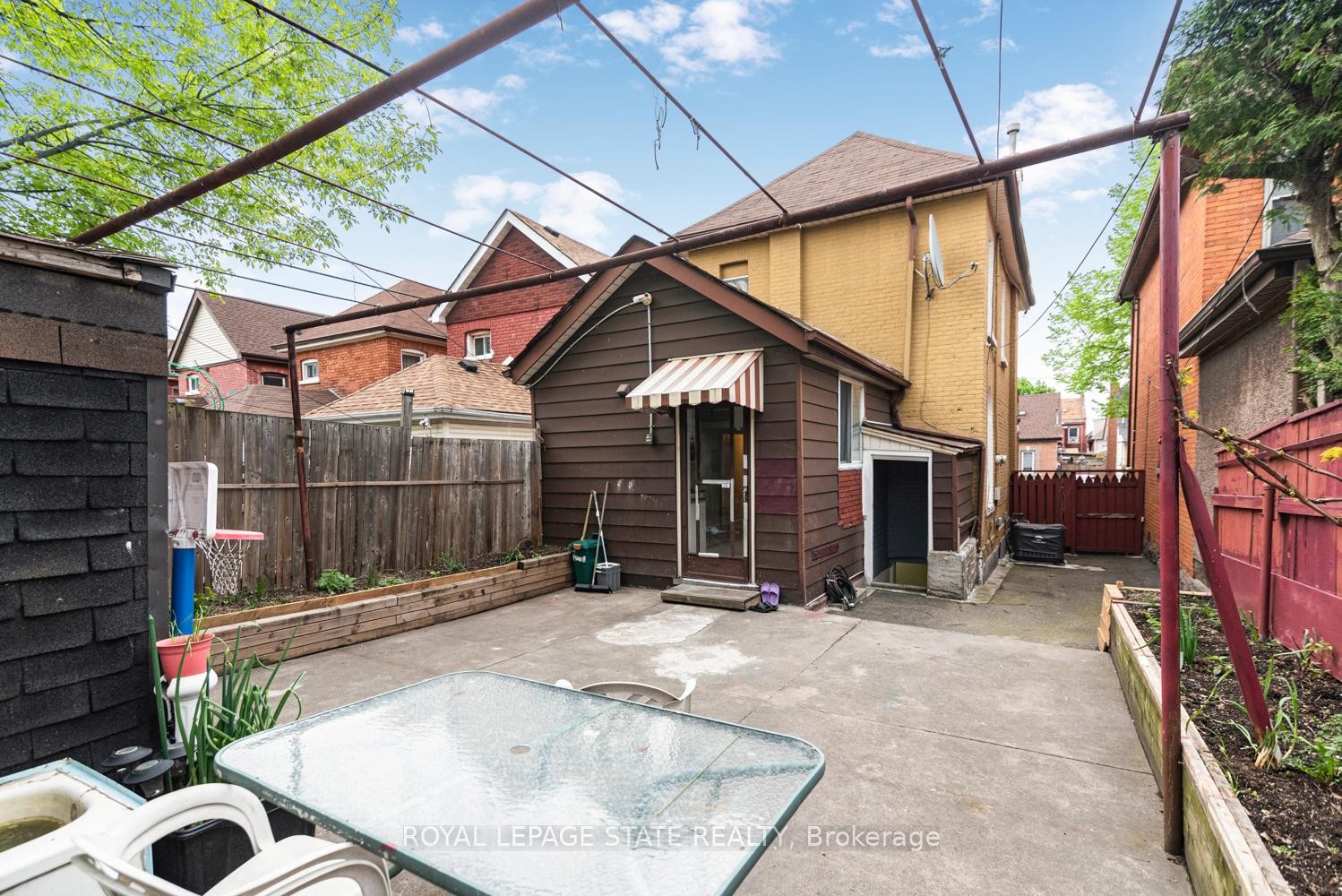 









47


Clyde

Street,
Hamilton,




ON
L8L 5R5

