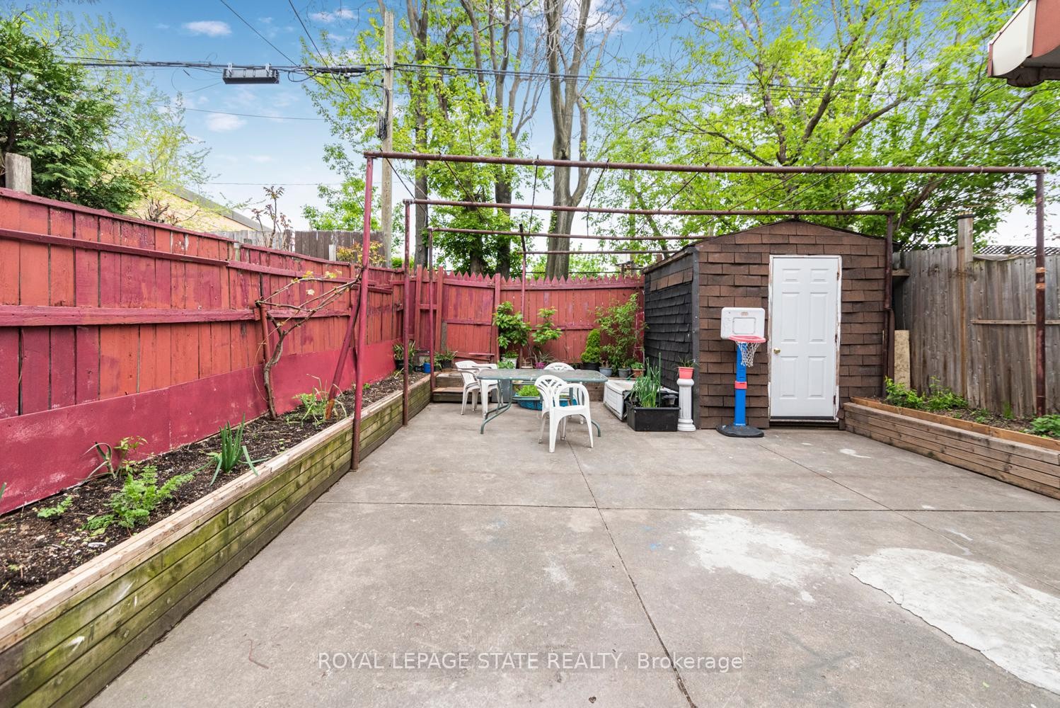 









47


Clyde

Street,
Hamilton,




ON
L8L 5R5


