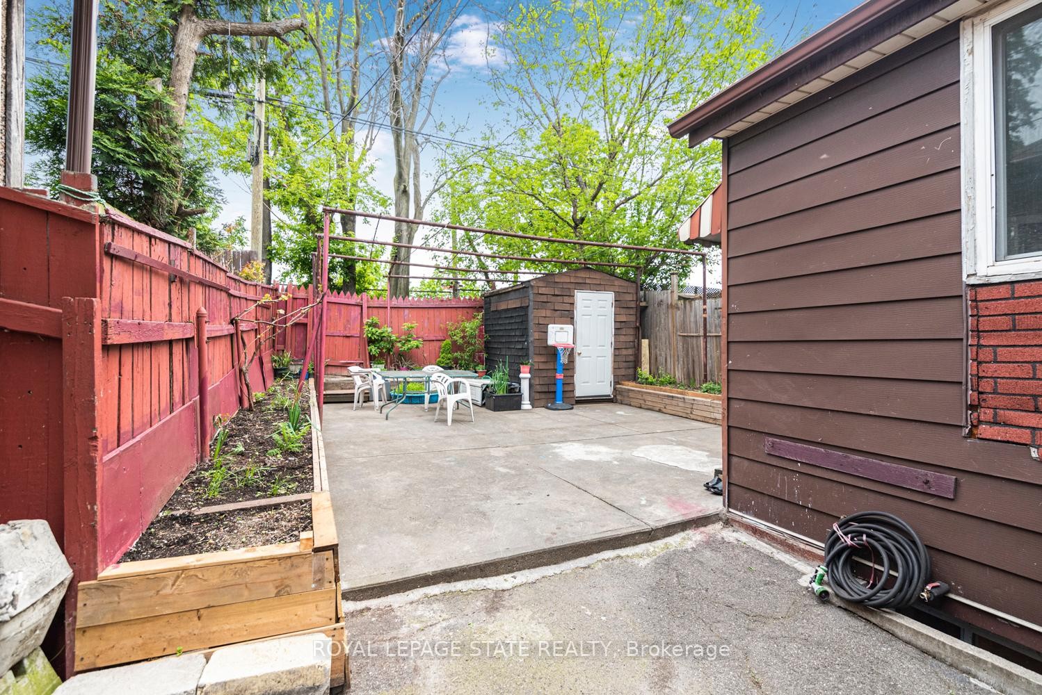 









47


Clyde

Street,
Hamilton,




ON
L8L 5R5

