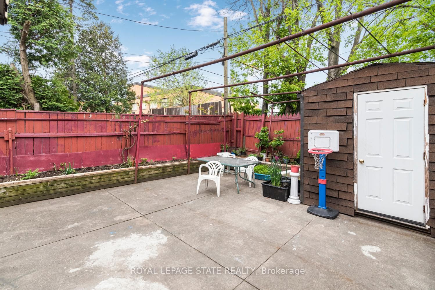 









47


Clyde

Street,
Hamilton,




ON
L8L 5R5

