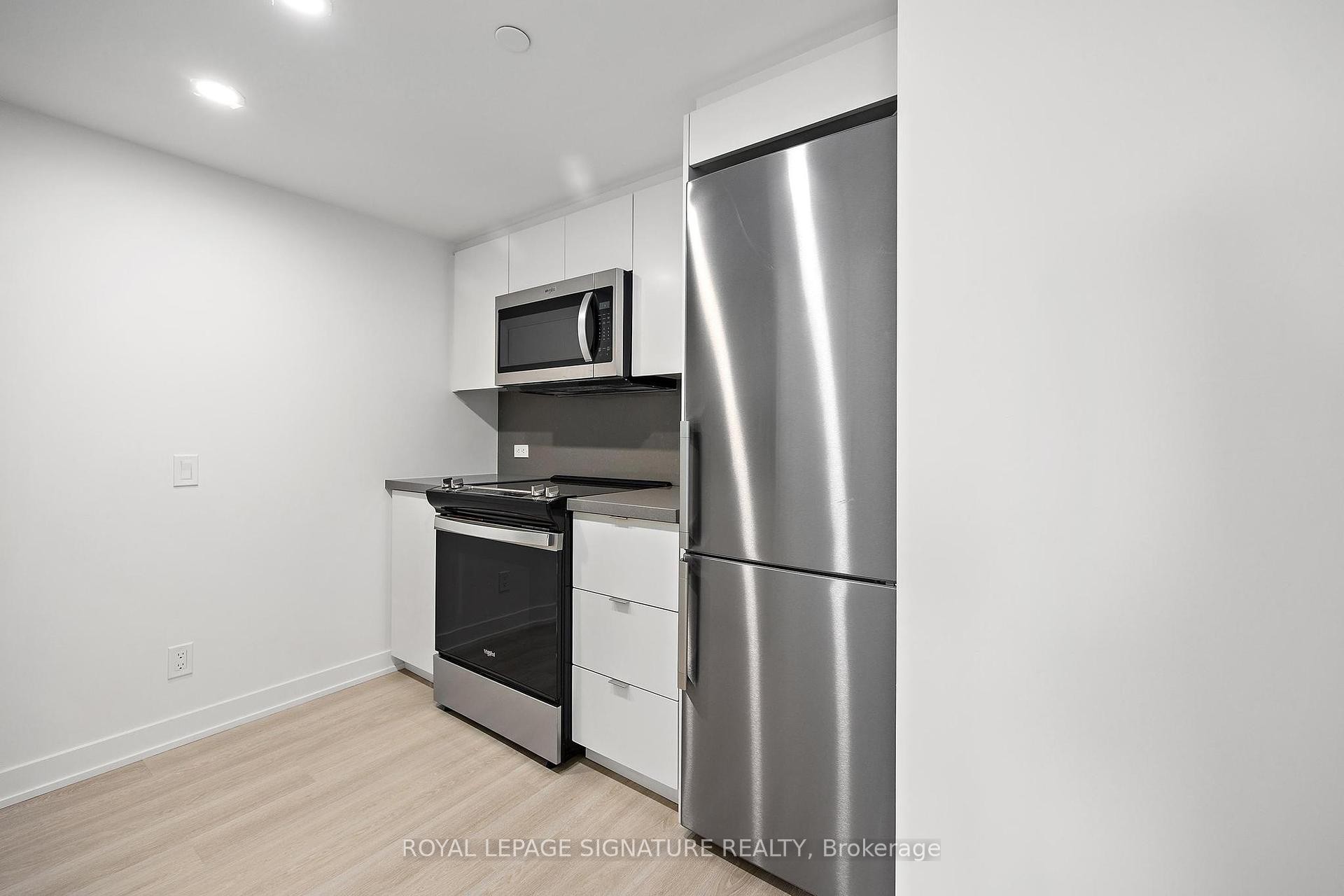 









30


Tretti

Way, 824,
Toronto,




ON
M3H 0E3

