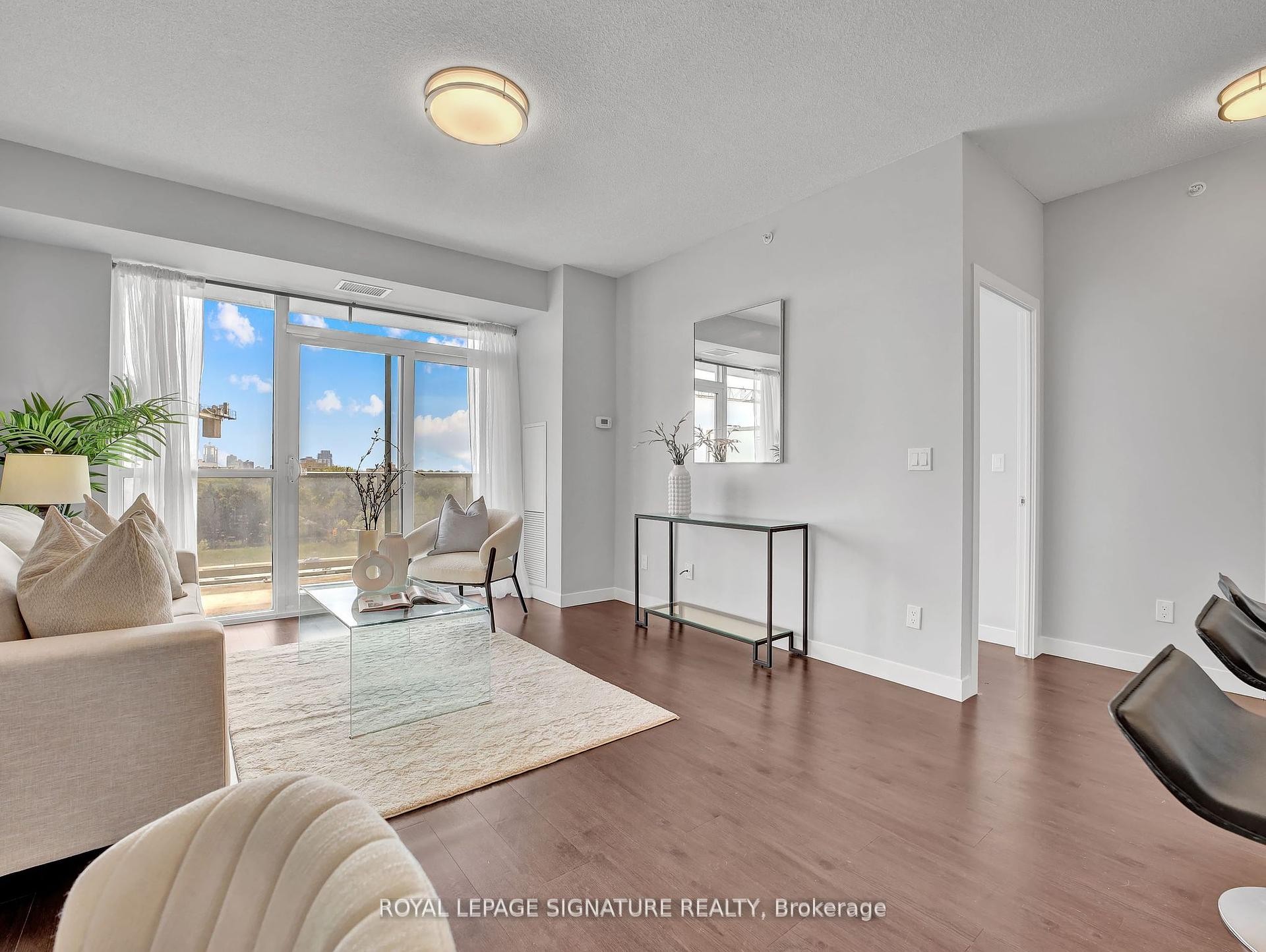 









2081


Fairview

Street, 610,
Burlington,




ON
L7R 0E4

