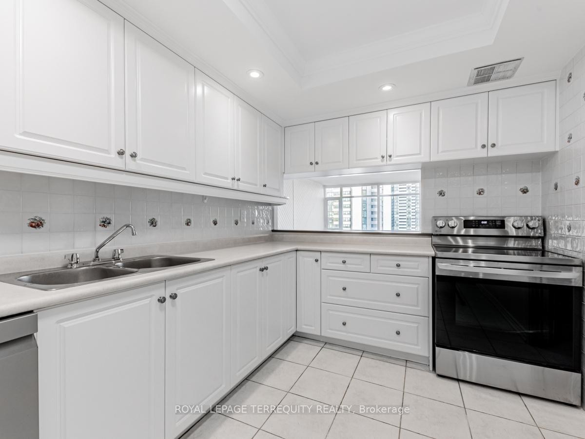 









1555


Finch

Avenue East, 908,
Toronto,




ON
M2J 4X9

