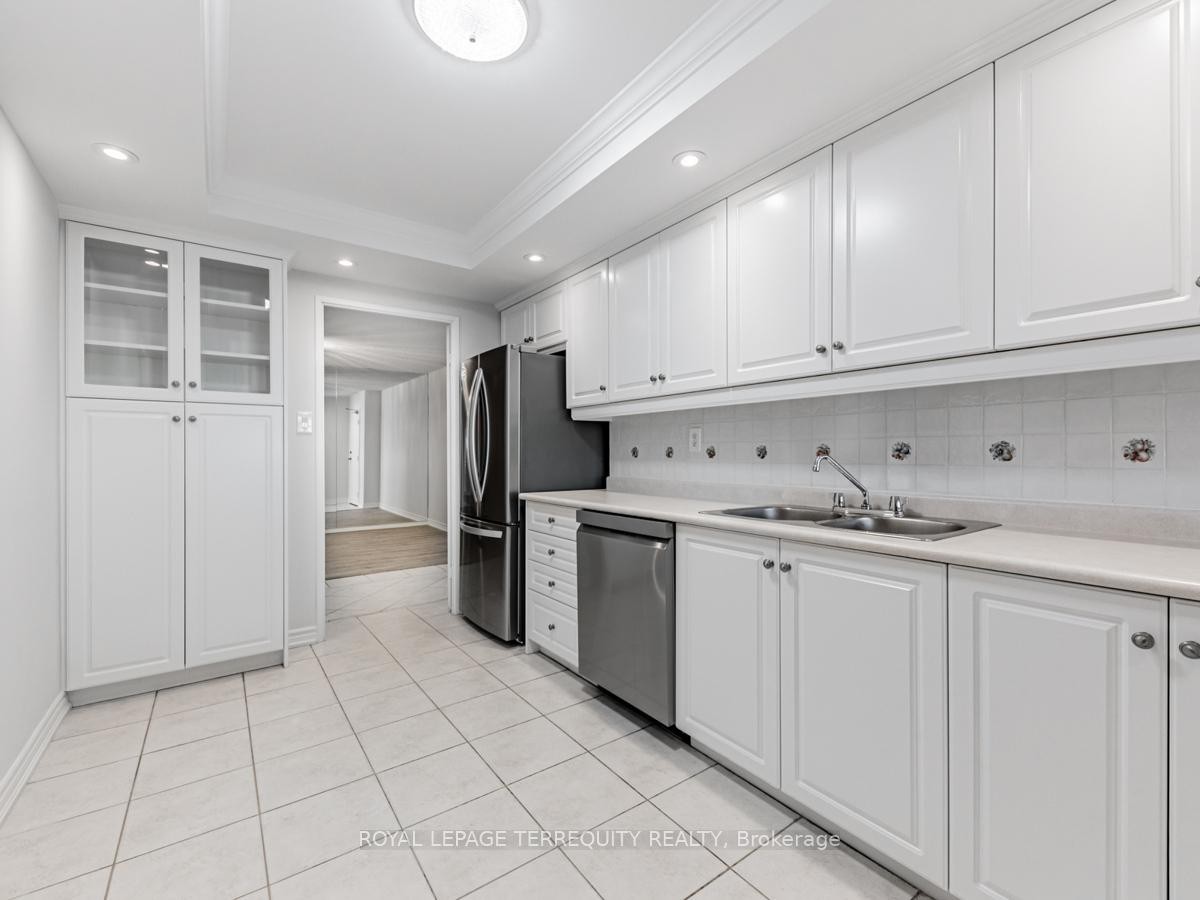 









1555


Finch

Avenue East, 908,
Toronto,




ON
M2J 4X9

