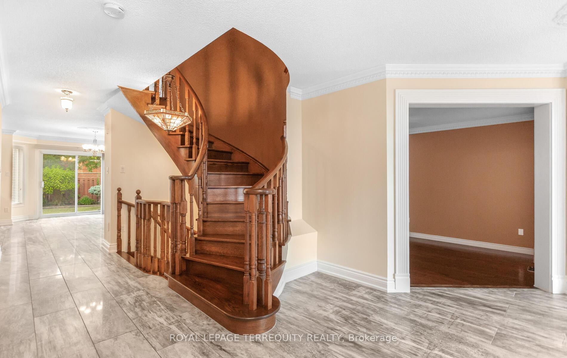 









5839


Fieldon

Road,
Mississauga,




ON
L5M 5K3

