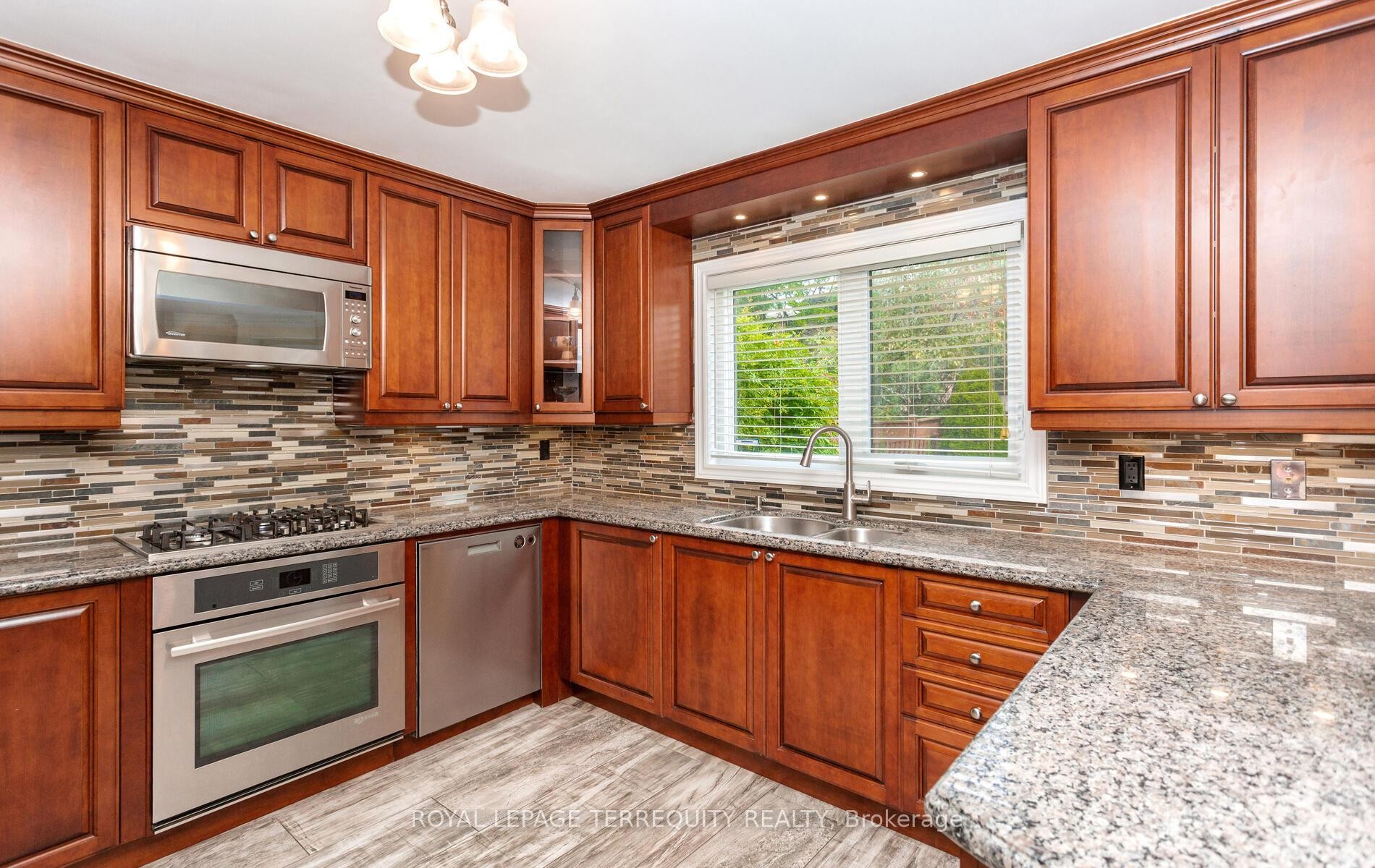









5839


Fieldon

Road,
Mississauga,




ON
L5M 5K3

