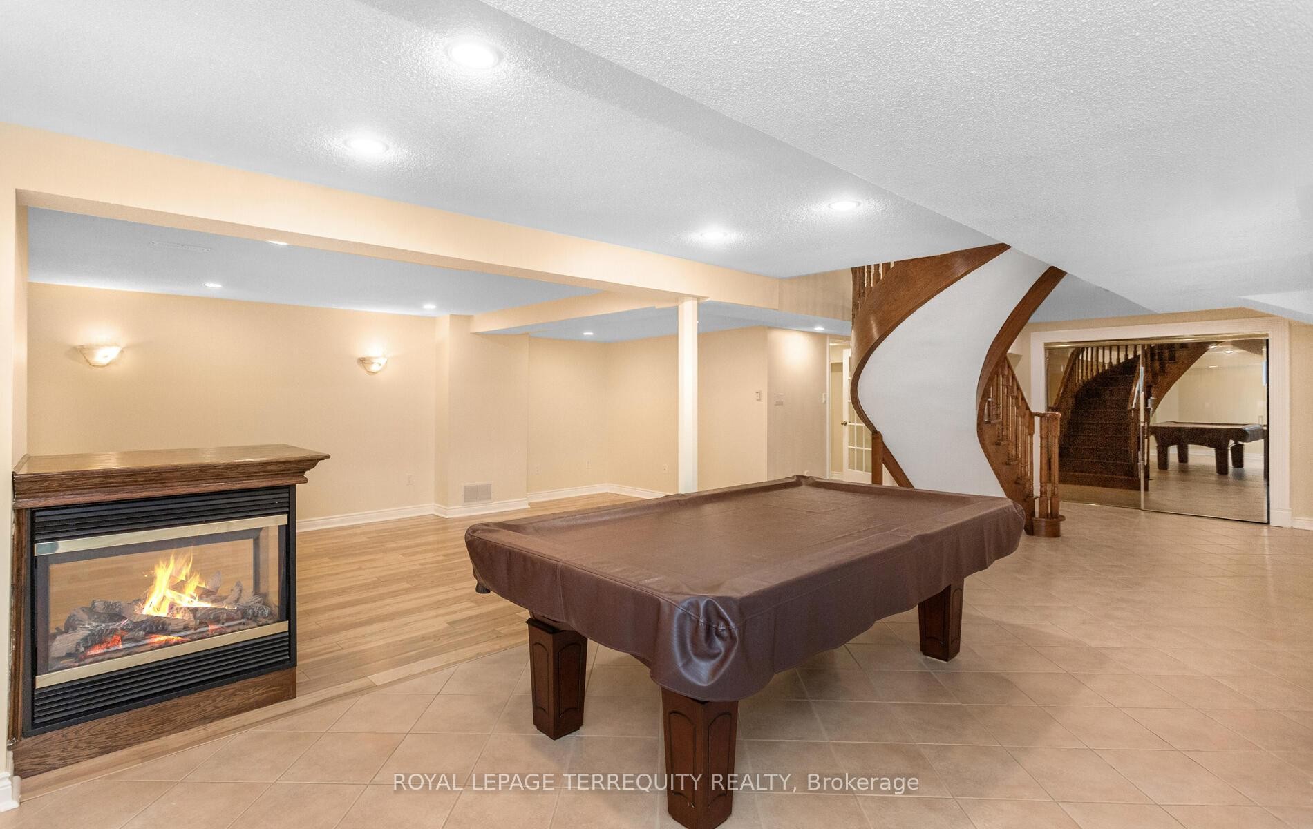 









5839


Fieldon

Road,
Mississauga,




ON
L5M 5K3

