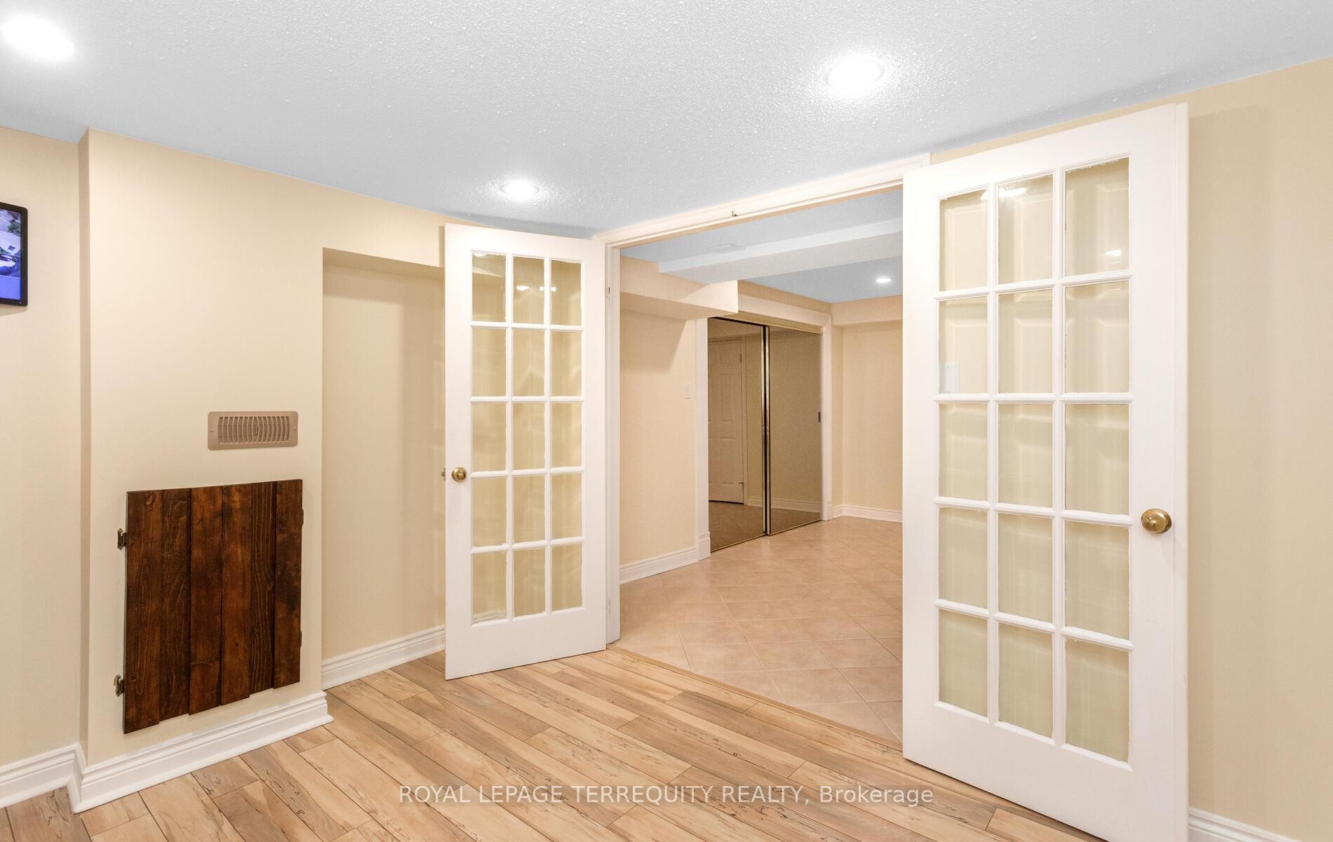 









5839


Fieldon

Road,
Mississauga,




ON
L5M 5K3

