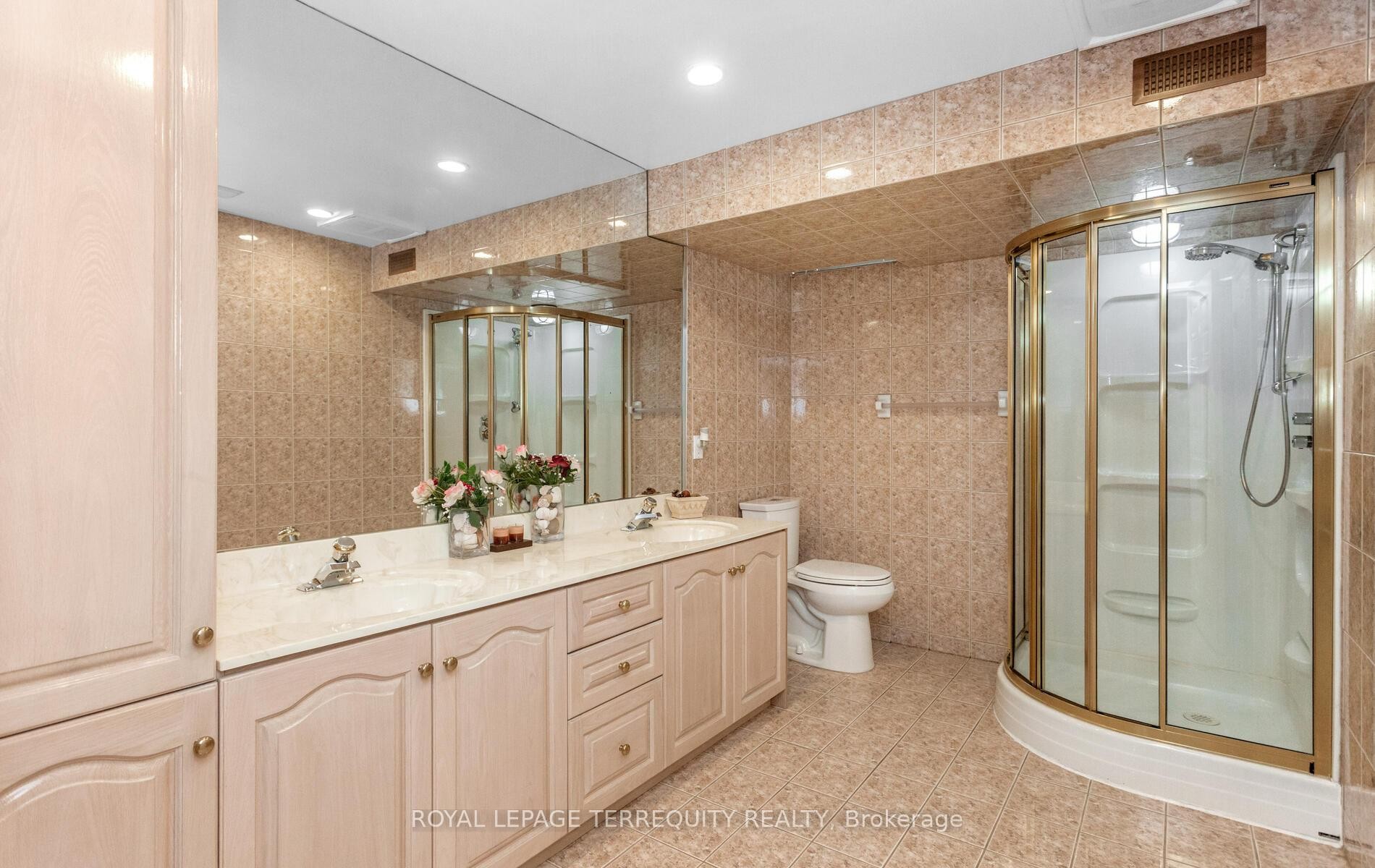 









5839


Fieldon

Road,
Mississauga,




ON
L5M 5K3

